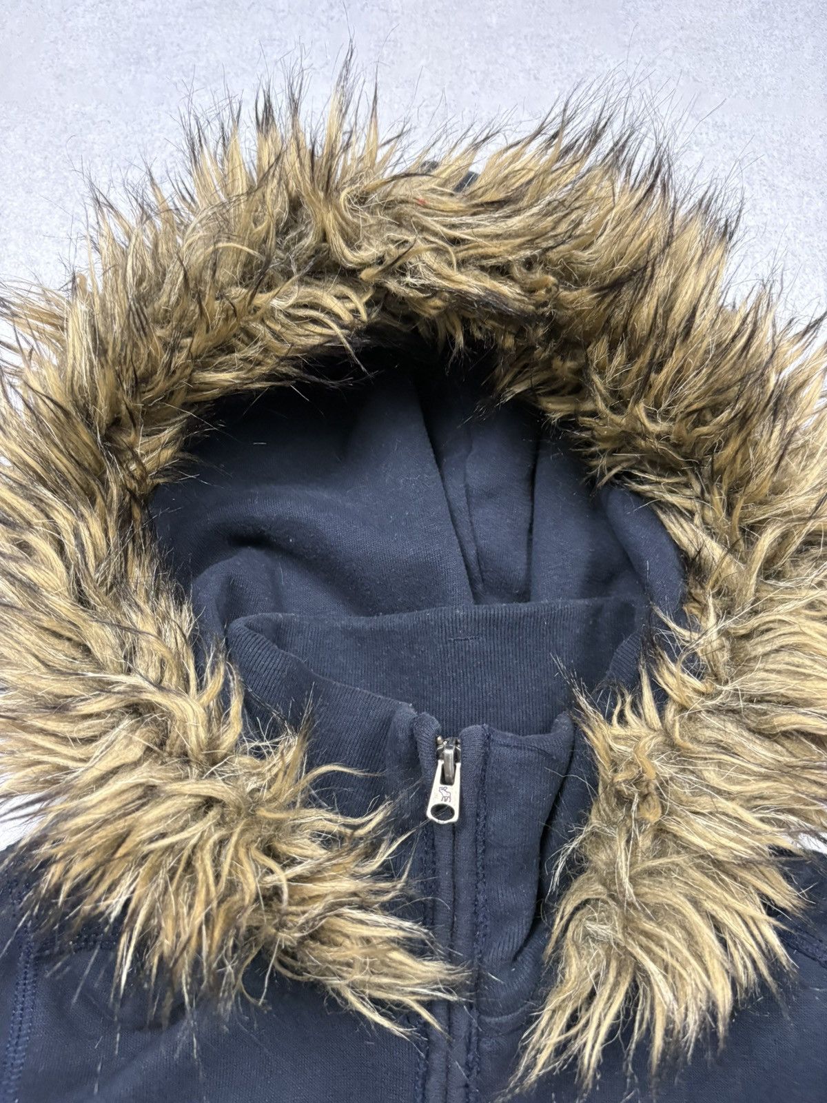 Abercrombie & Fitch Vintage Abercrombie Zip Faux Fur Hoodie Mohair Fuzzy Y2K XS Size XS / US 0-2 / IT 36-38 - 11 Thumbnail