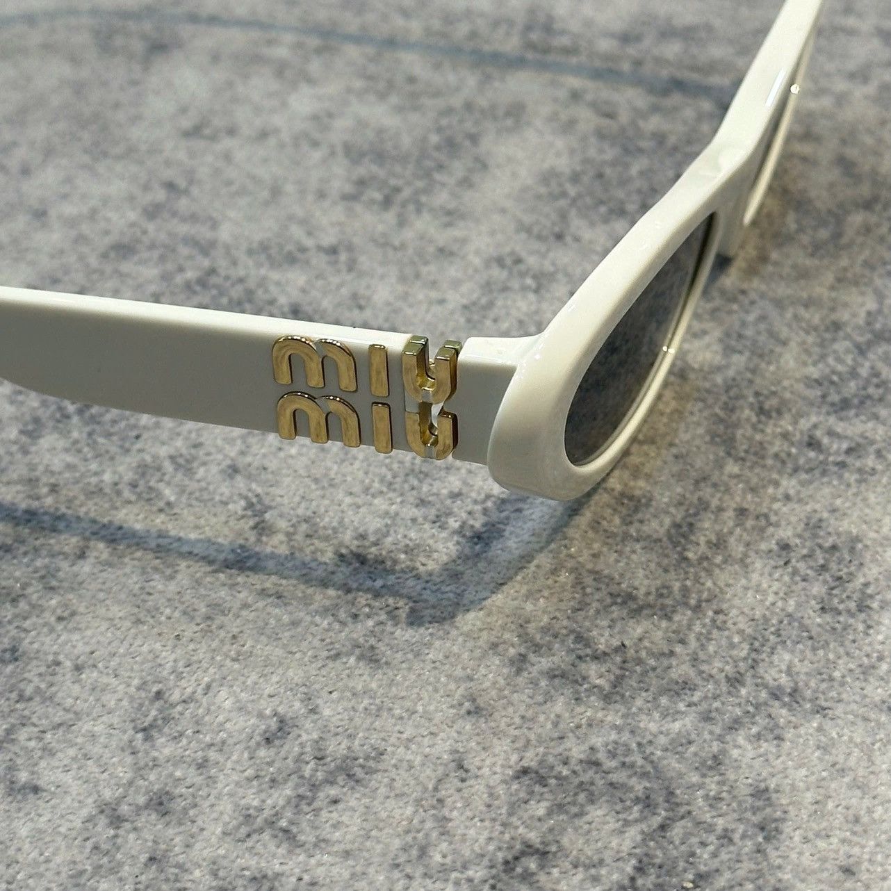 Miu Miu MIU MIU 0MU 09YS 1425S0 Size ONE SIZE - 3 Thumbnail