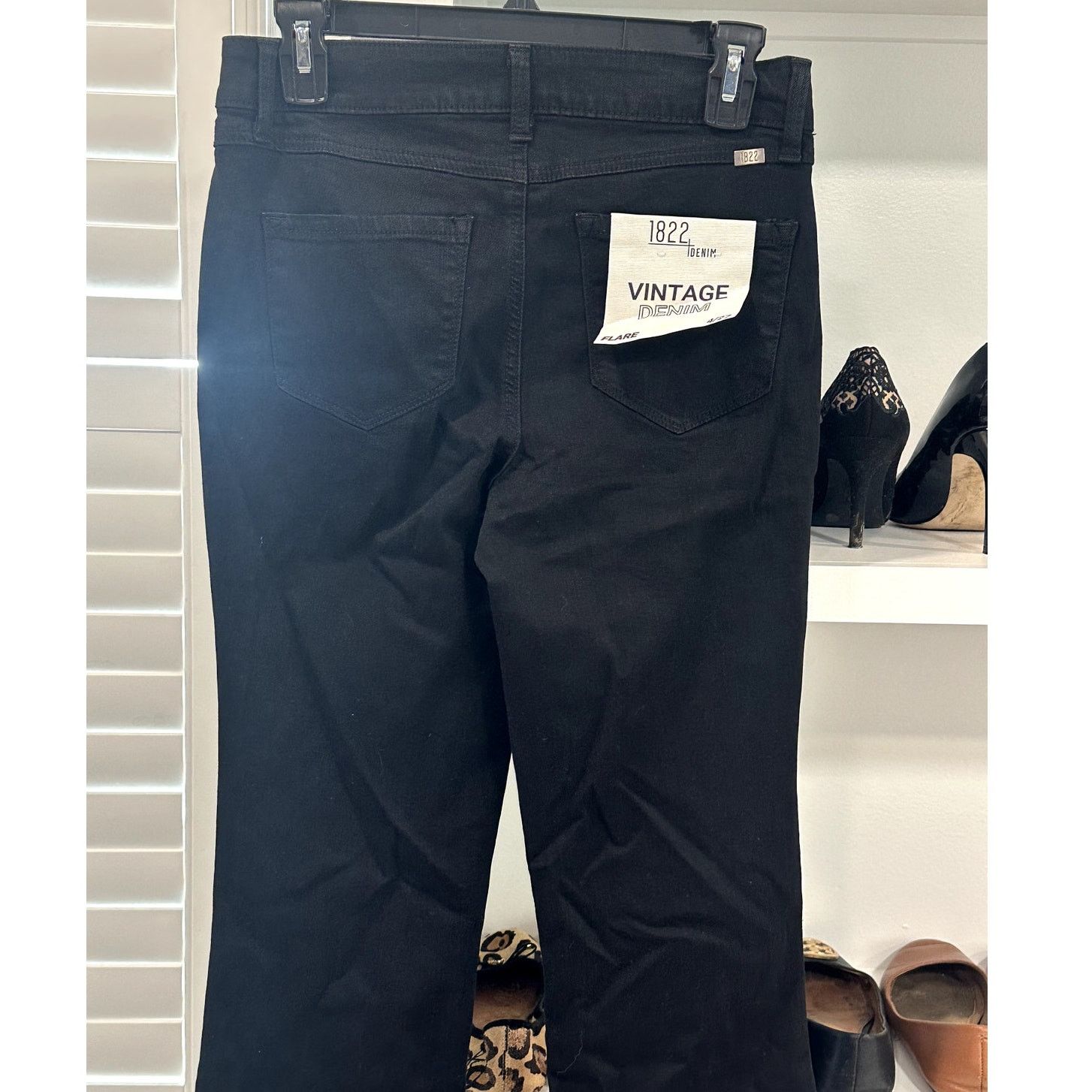 Other 1822 Womens Black Flare Denim Mid Rise Cotton Blend 4/27 NWT Size 27" / US 4 / IT 40 - 6 Thumbnail