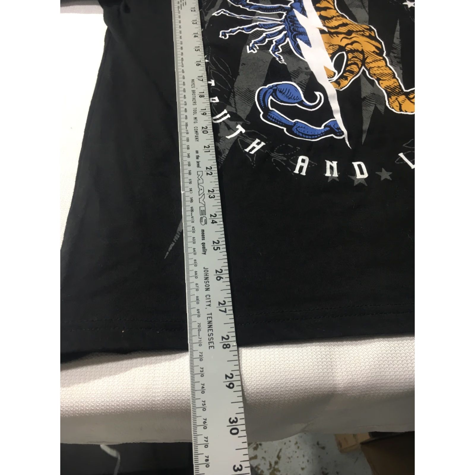 Southpole Southpole Graphic T-shirt Medium Short Sleeve Crew Neck Black Cotton Knit Men Regular Scorpion Tiger Logo Bejeweled 2010s Hip Hop Y2K Classic Size US M / EU 48-50 / 2 - 6 Thumbnail