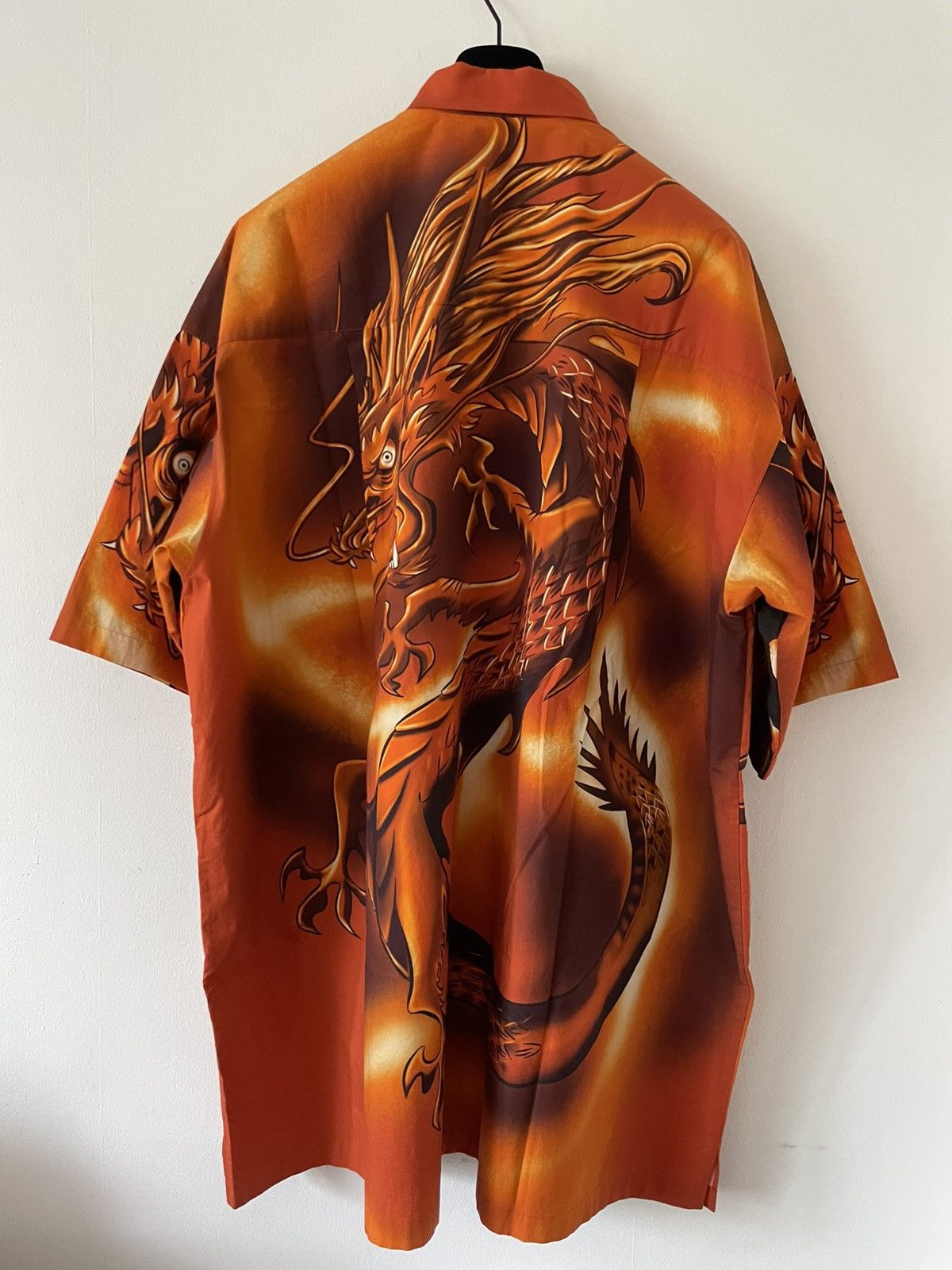 Balenciaga Oversized Dragon Shirt Size US S / EU 44-46 / 1 - 7 Thumbnail