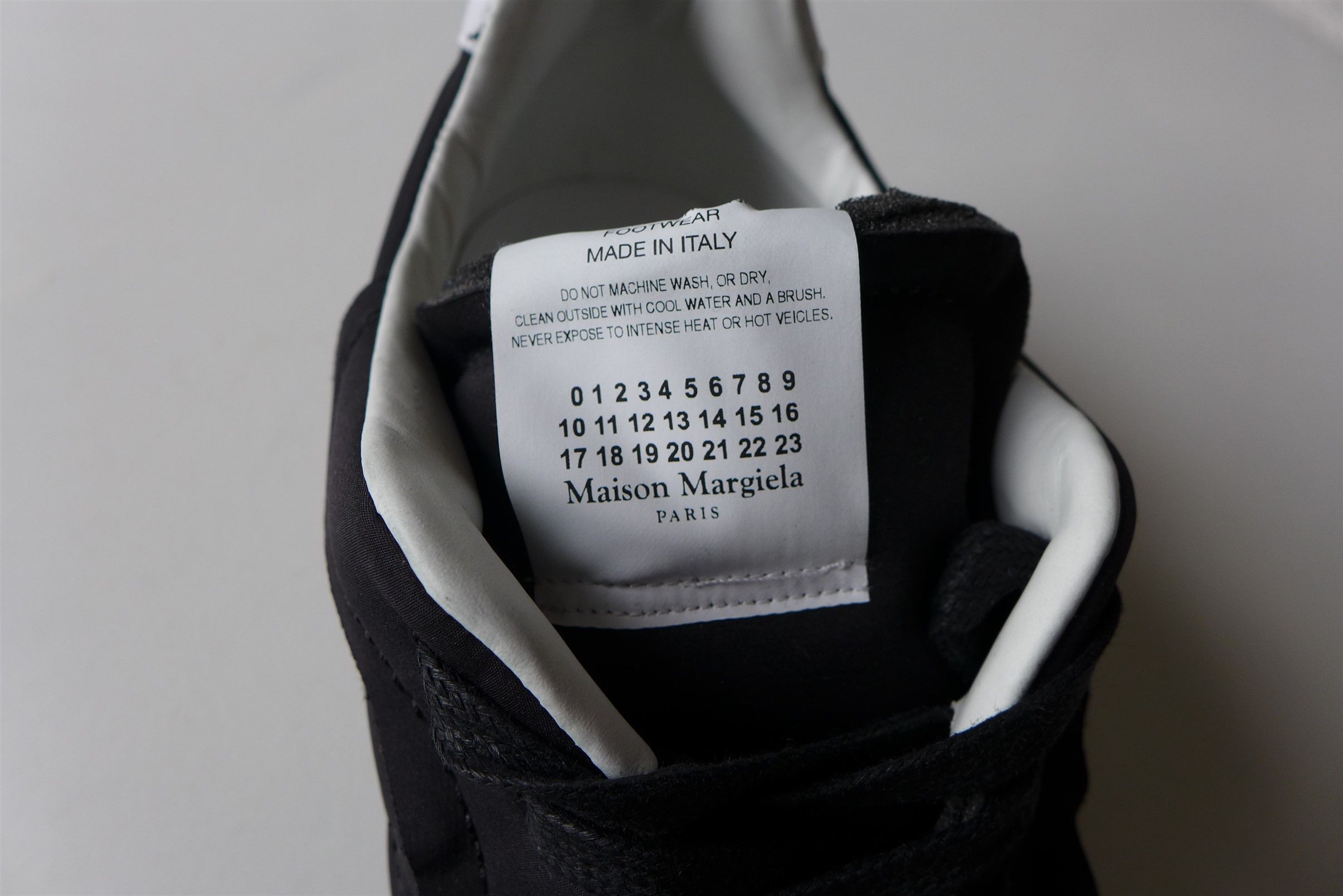 Maison Margiela Margiela Black Runner Sneakers Size US 11 / EU 44 - 17 Thumbnail