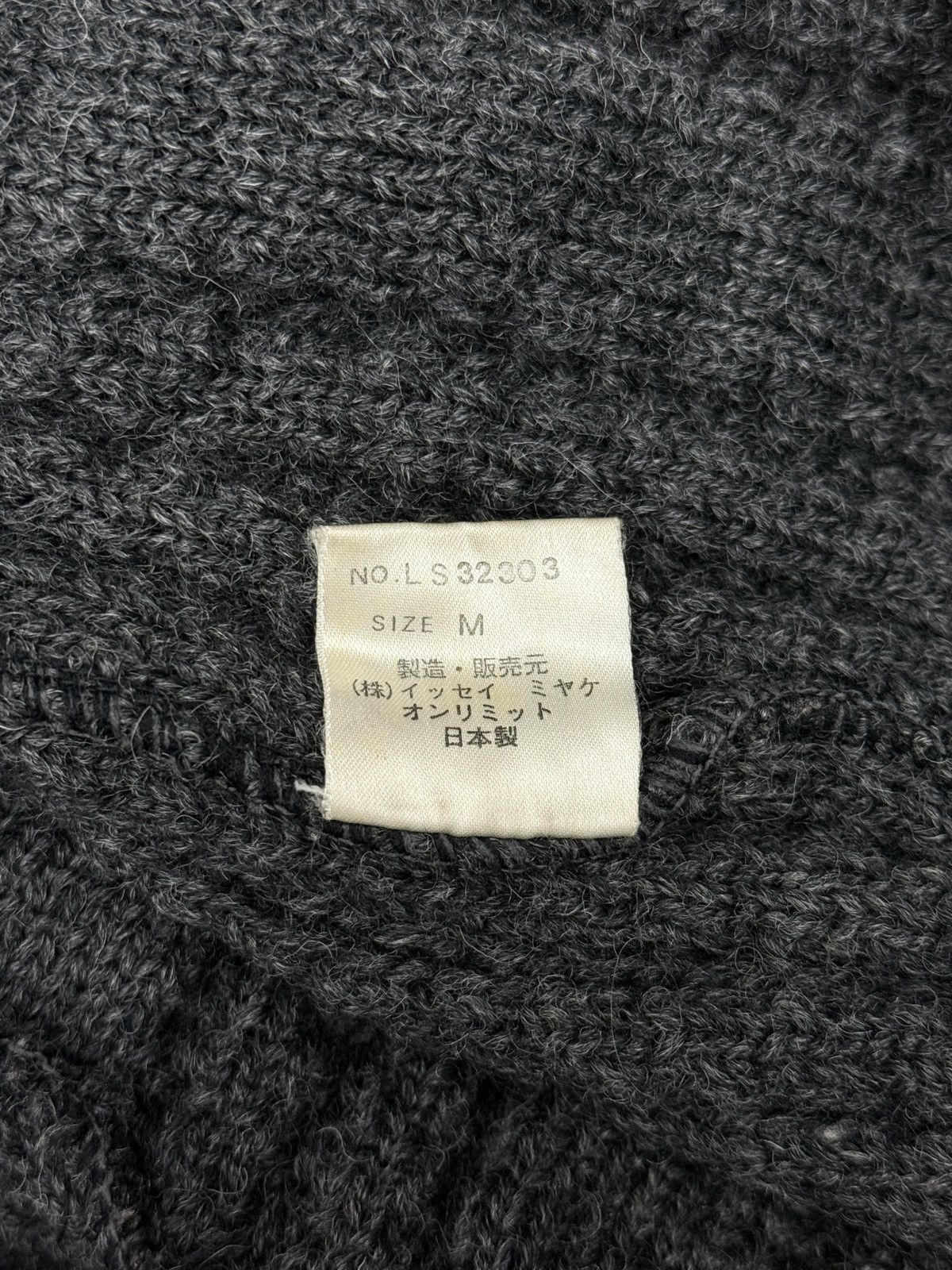 Issey Miyake × Vintage Oversized bat - sleeve knitted wool cardigan Size M / US 6-8 / IT 42-44 - 4 Thumbnail