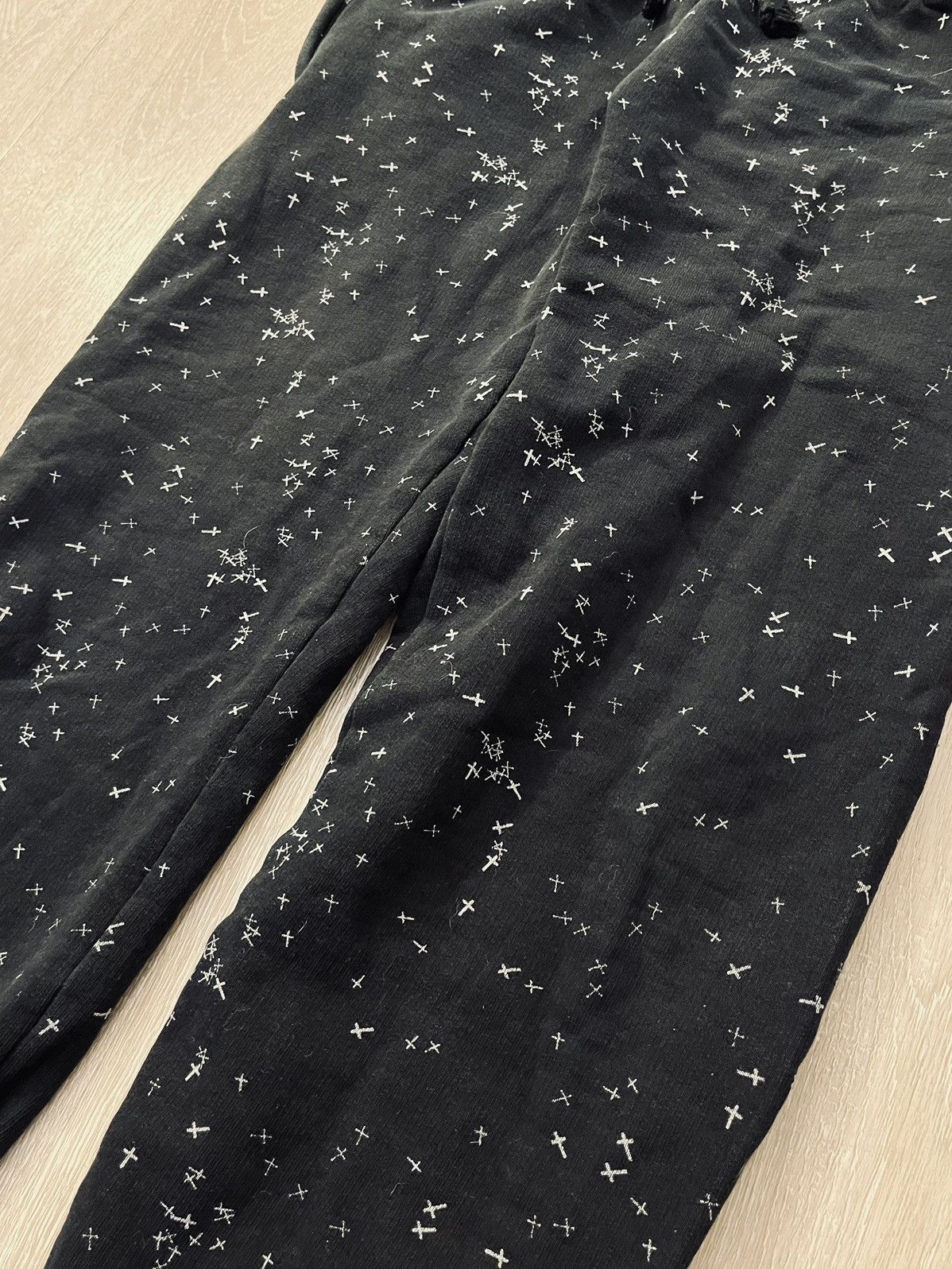Undercover AW02 Witches Cell Division Black Cross Sweatpants Size US 32 / EU 48 - 3 Thumbnail
