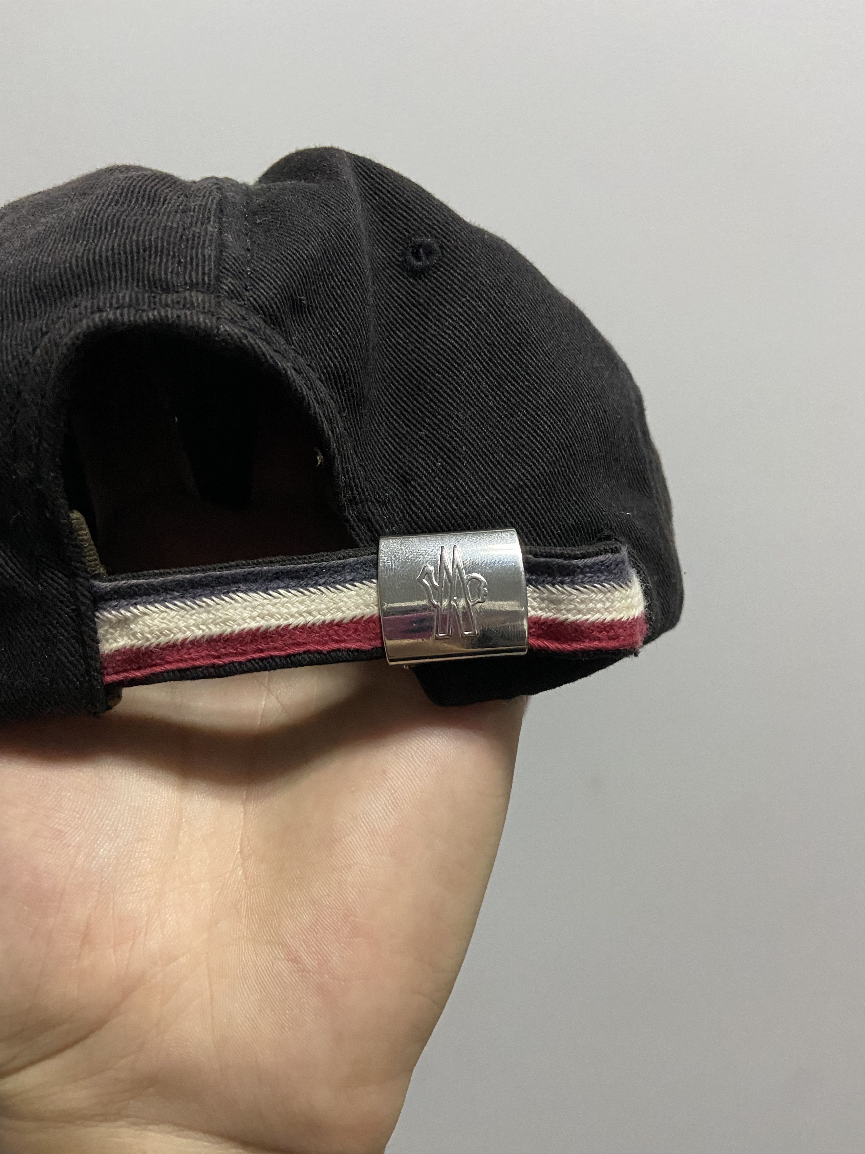 Moncler Moncler cap luxury center logo vintage Size ONE SIZE - 6 Thumbnail