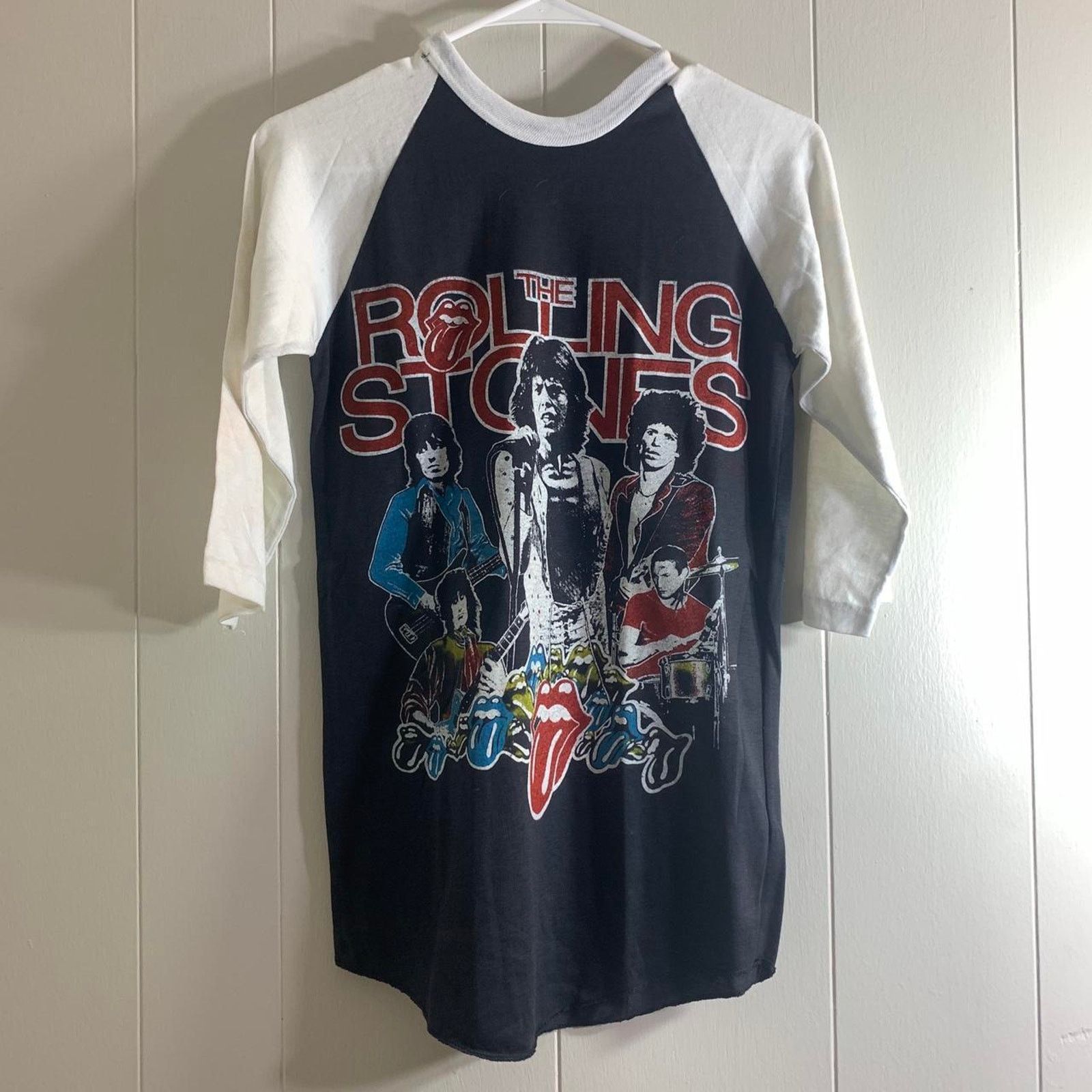 Vintage 1981 THE ROLLING STONES Tour raglan baseball tee shirt SMALL Size US S / EU 44-46 / 1 - 2 Thumbnail