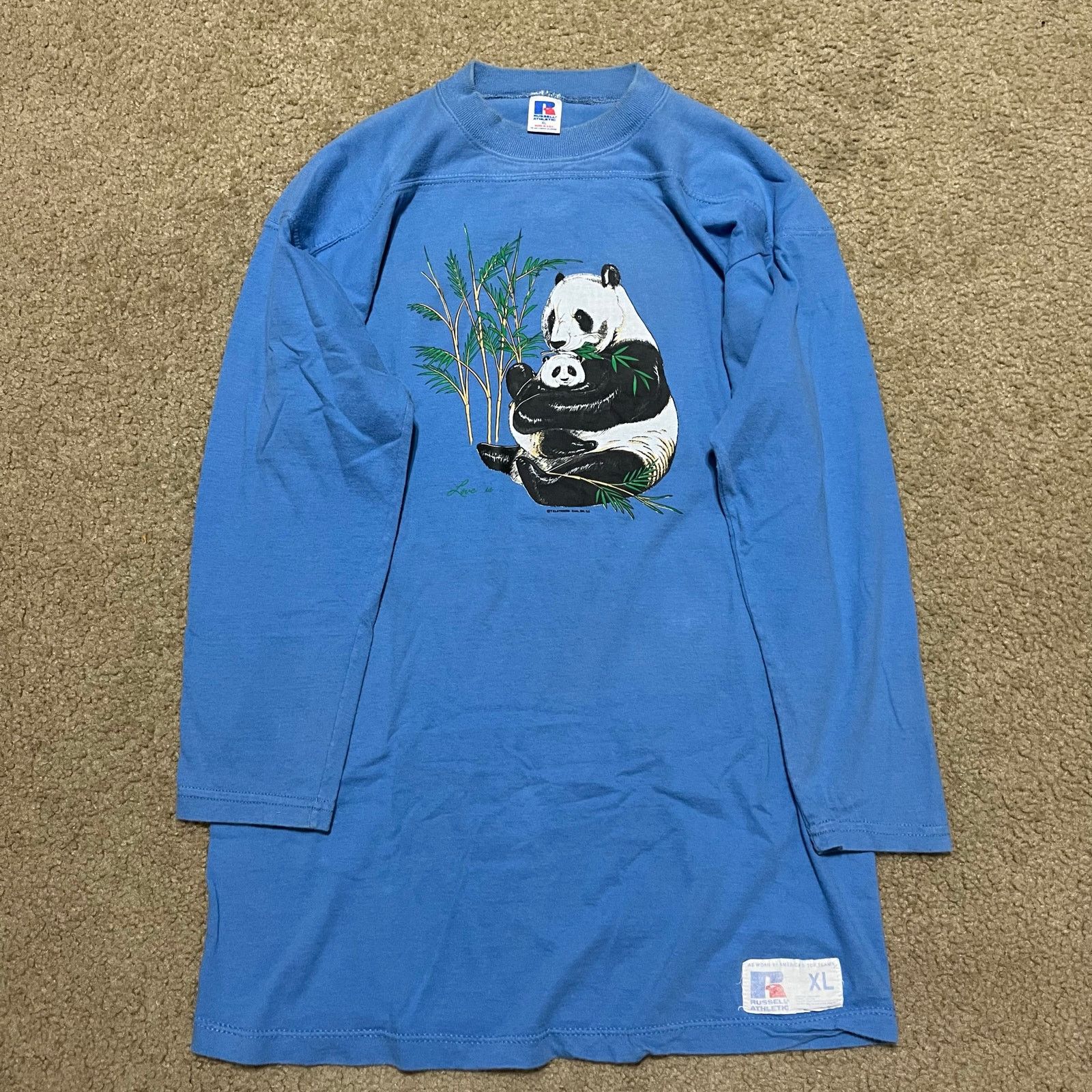 Russell Athletic Vintage Russel Panda Bear holding his Cub Blue Graphic Shirt Size US XL / EU 56 / 4 - 1 Thumbnail