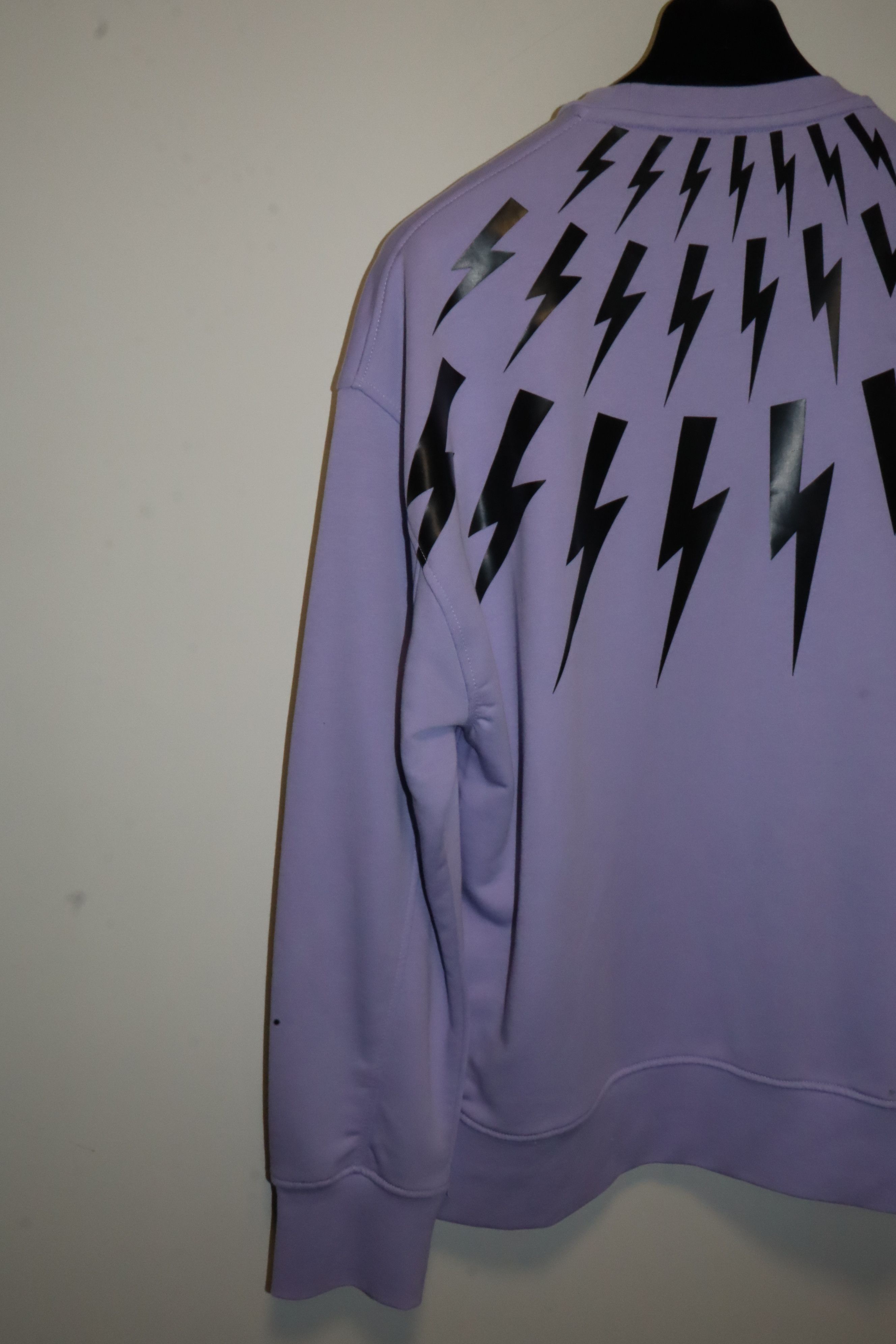 Neil Barrett Neil Barrett bolt print sweatshirt Size US L / EU 52-54 / 3 - 11 Thumbnail