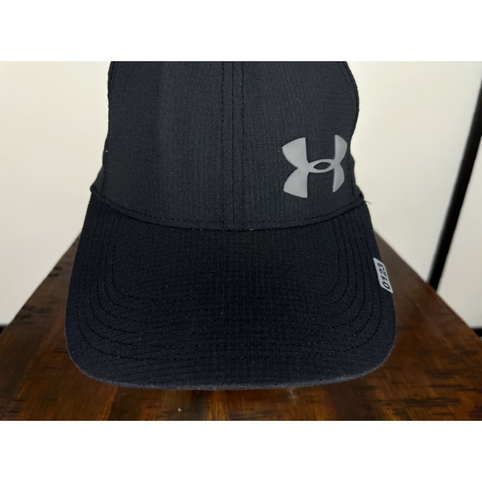 Under Armour Under Armour Hat Cap Fitted Adult XL Black Polyester Outdoors Camp Hike Baseball Cap Men XL Black Outdoor Sports Breathable Lightweight 80s? Size ONE SIZE - 3 Thumbnail