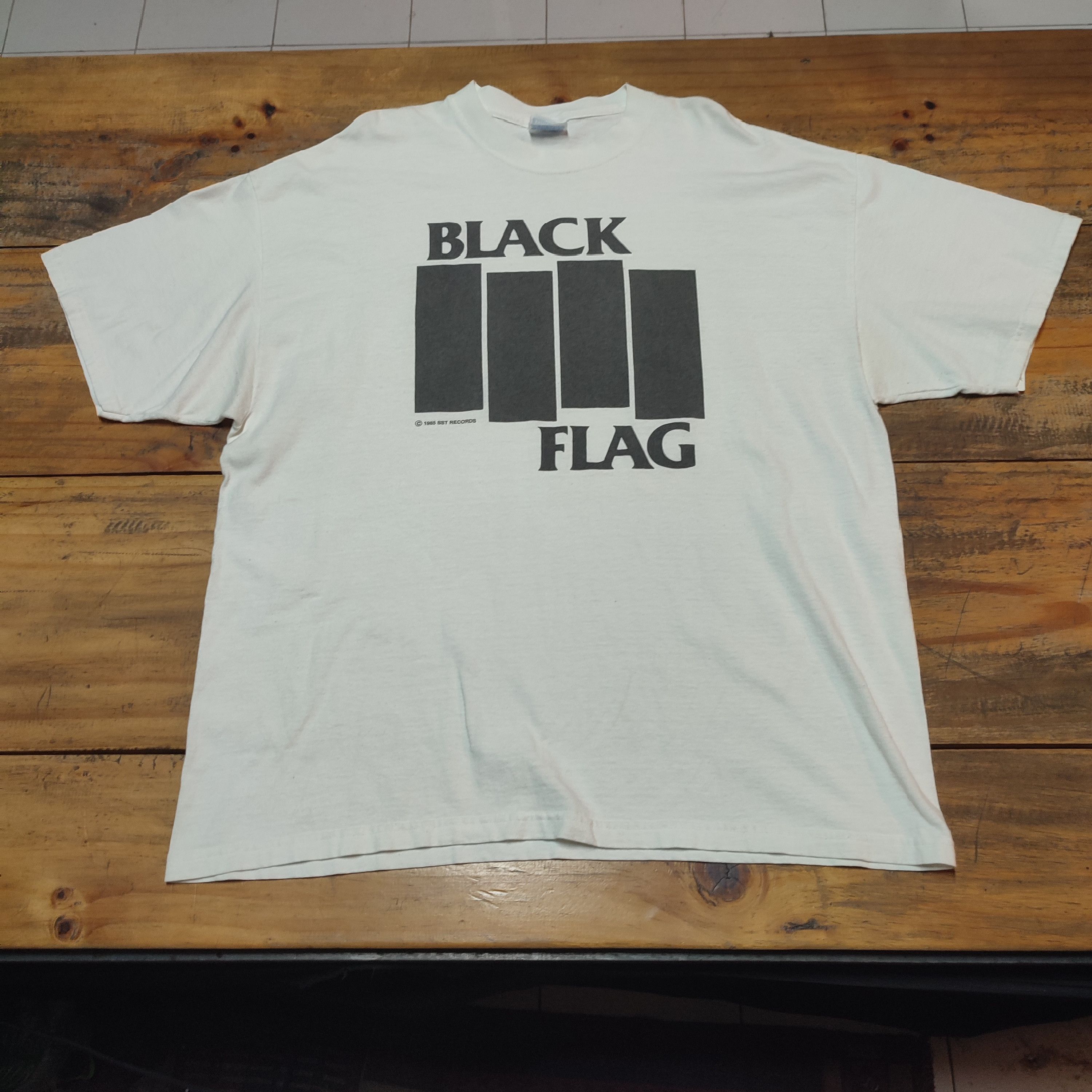 Band Tees × Vintage Vintage Black Flag T-Shirt Size US XL / EU 56 / 4 - 2 Thumbnail