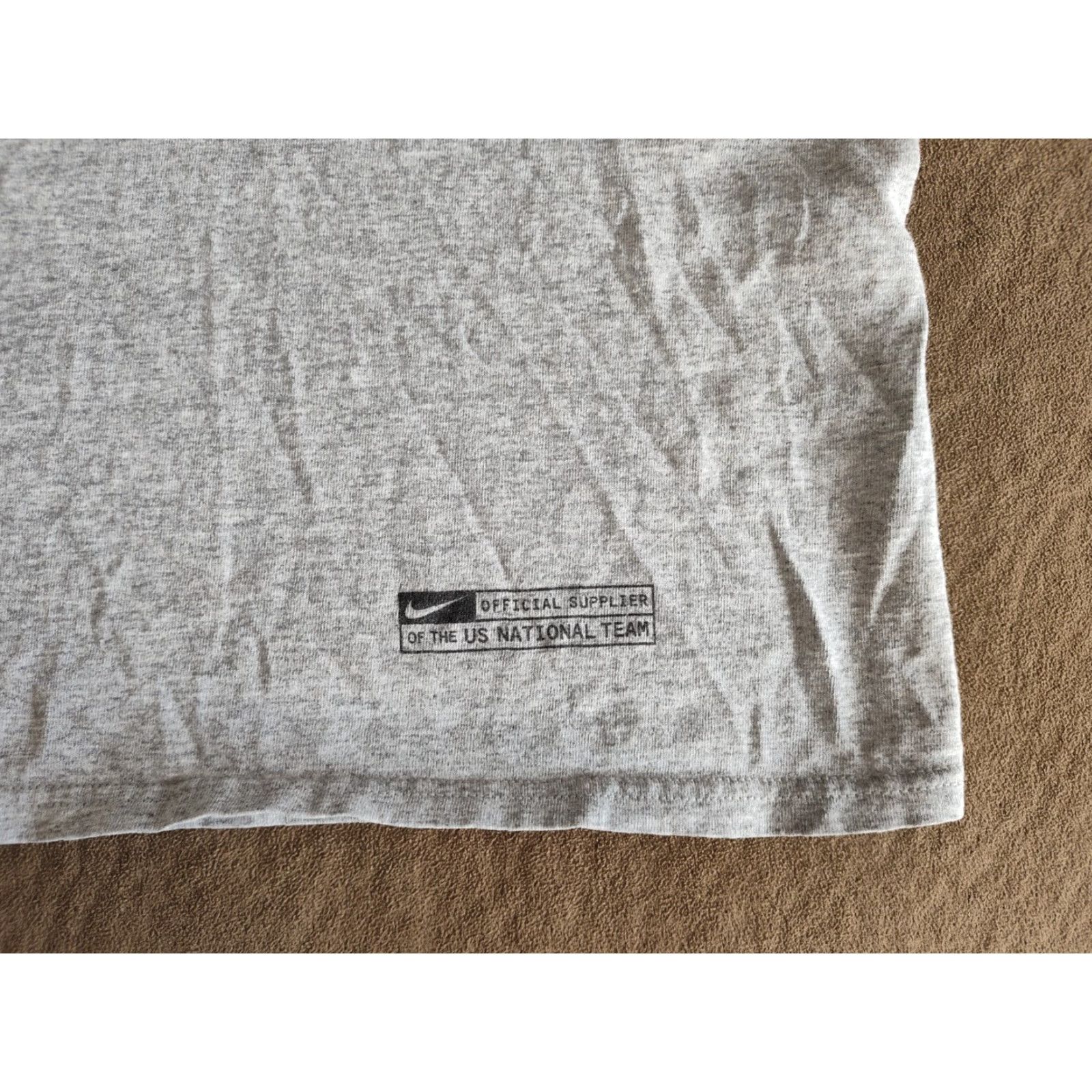 Nike VINTAGE Nike Shirt Mens T-Shirt Gray Short Sleeve V-Neck Large USA Made Cotton USA Mens Size US L / EU 52-54 / 3 - 2 Thumbnail