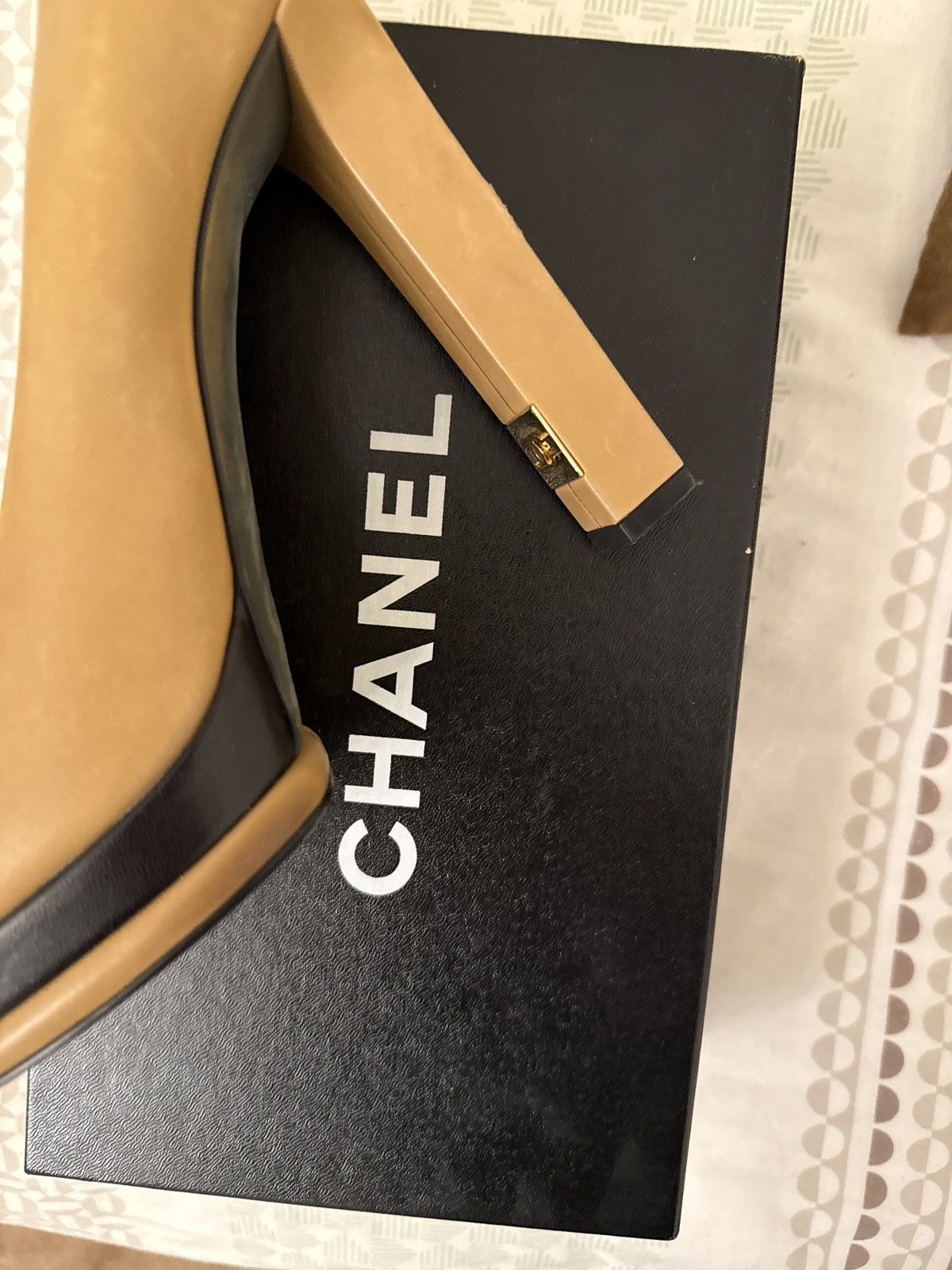 Chanel Channel heels in caramel color way Size US 11 / IT 41 - 10 Thumbnail