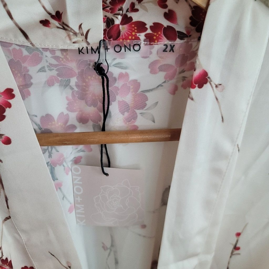Other NWT Cherry Blossom & Crane Short Kimono Robe (Plus Size) Size ONE SIZE - 6 Thumbnail