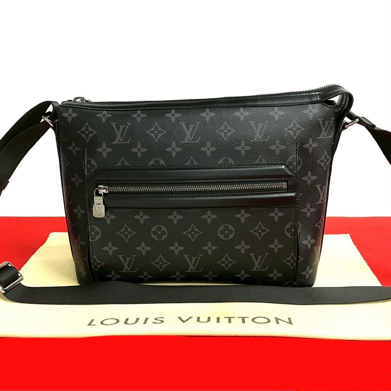 Louis Vuitton Shoulder Bag Black Leather