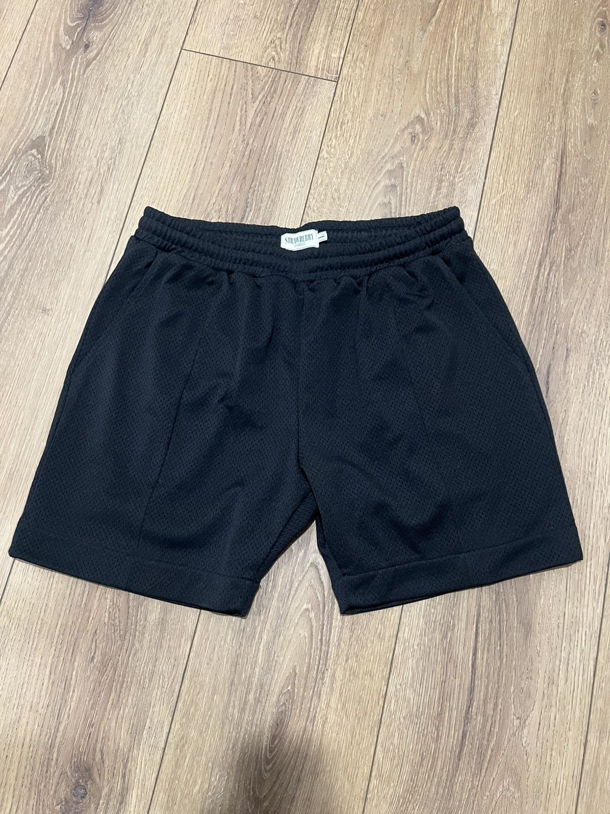 Strawberry Strawberry Pleated Mesh Short Size US 34 / EU 50 - 1 Thumbnail
