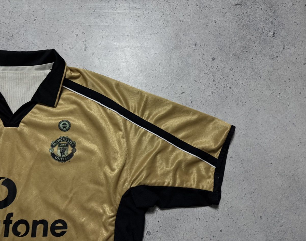 Umbro Umbro Manchester United 2001/2002 Reversible Soccer Jersey Size US XL / EU 56 / 4 - 3 Thumbnail