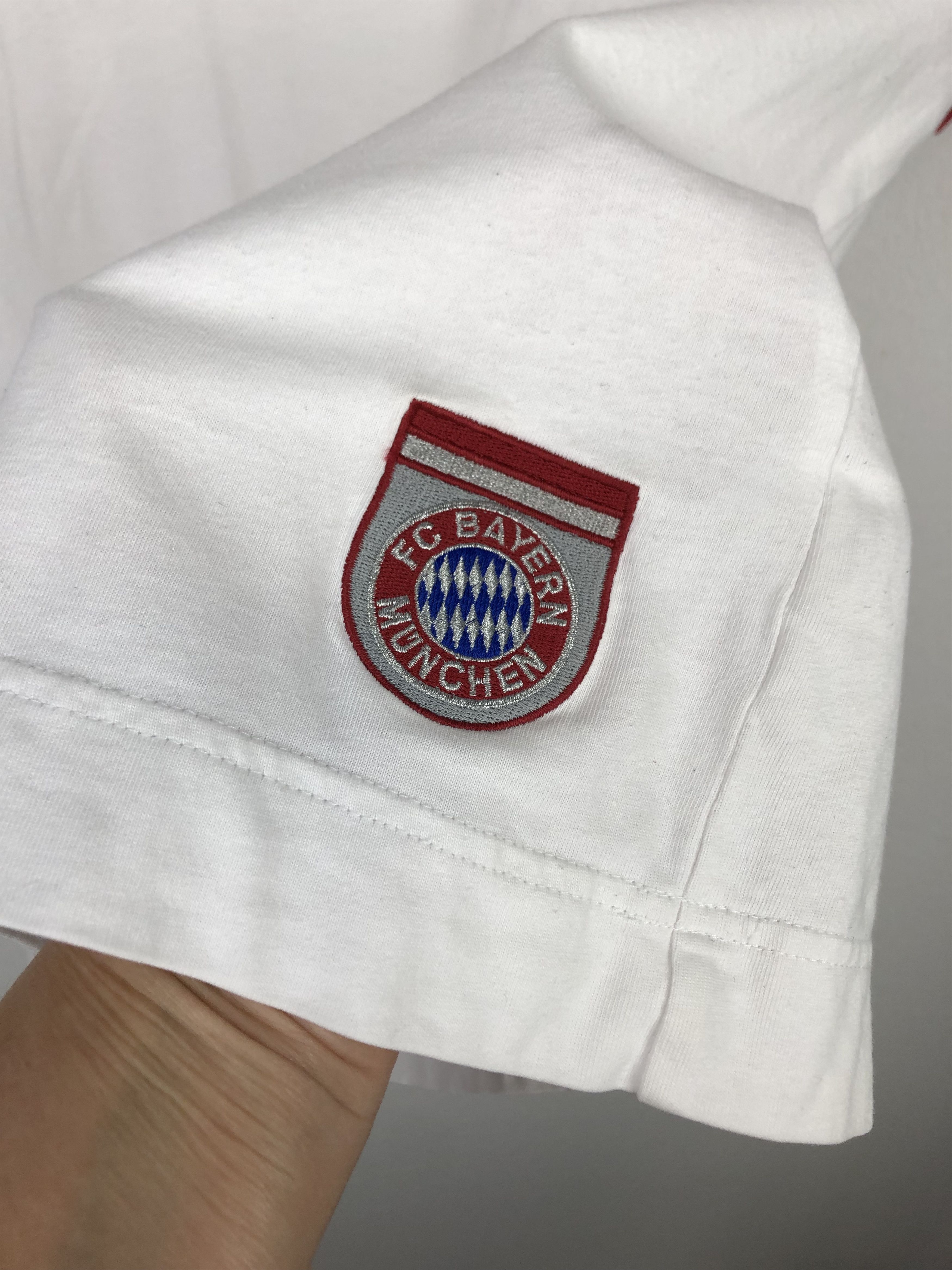 Adidas Vintage Adidas Bayern Munich Football Shirt Soccer Tee Rare Size US L / EU 52-54 / 3 - 3 Thumbnail