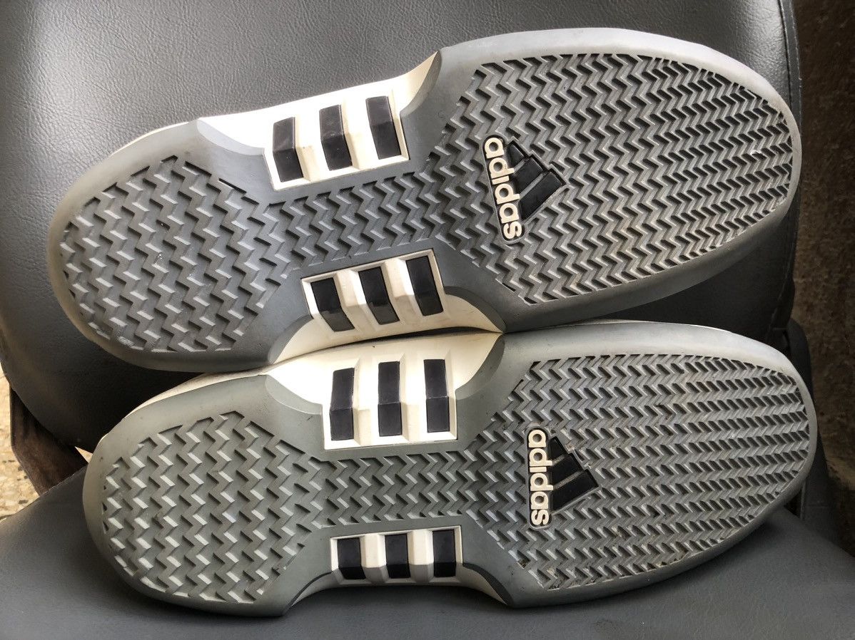 Adidas Adidas x KOBE BRYANT 2 2001 Men’s Sneakers Size Us 11 Size US 11 / EU 44 - 15 Thumbnail