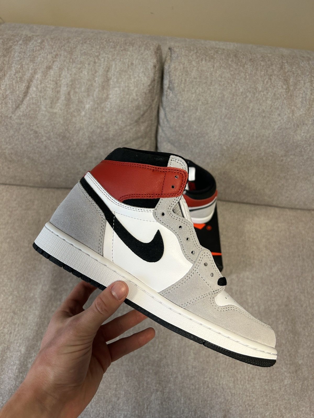 Jordan Brand × Nike Jordan 1 High Light Smoke Gray Size US 10 / EU 43 - 3 Thumbnail