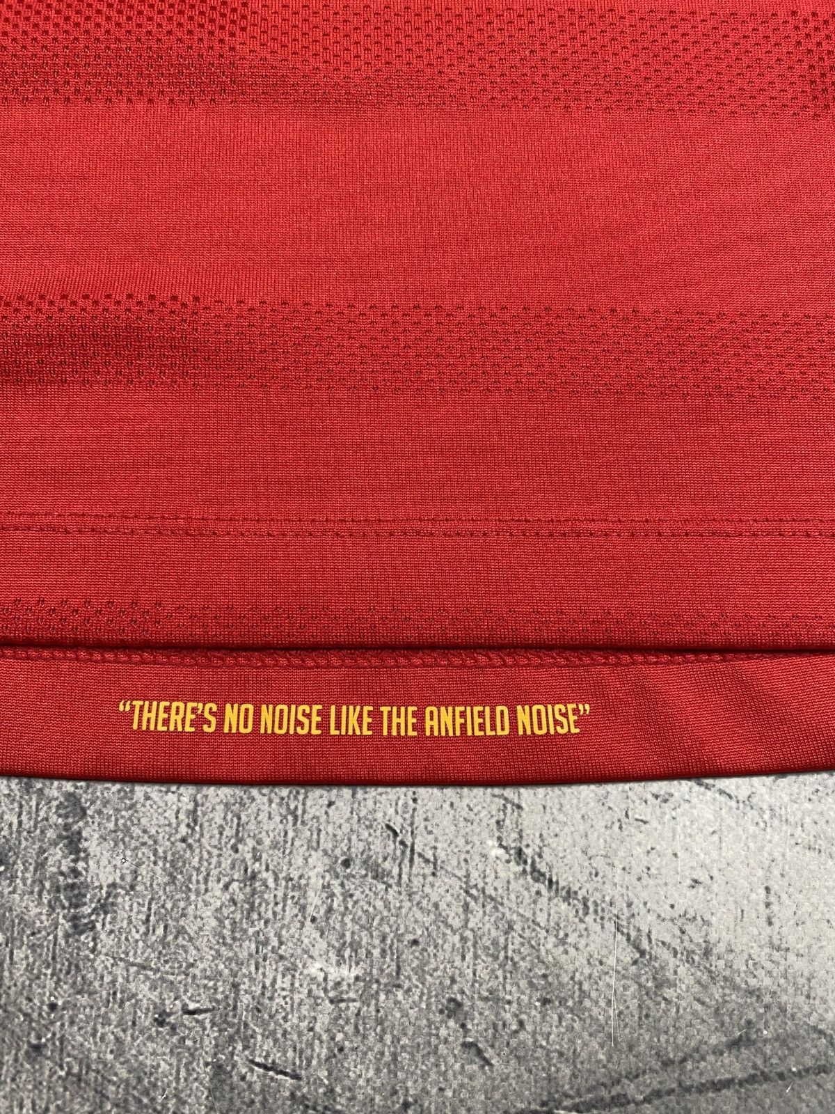 New Balance Liverpool FC 2016–17 Home Jersey New Balance Size US L / EU 52-54 / 3 - 10 Thumbnail
