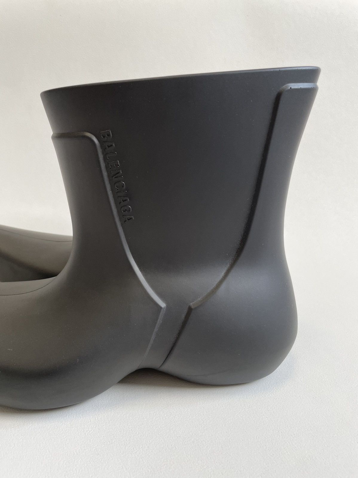 Balenciaga Black Rubber ‘Excavator’ Boots Size US 9 / EU 42 - 2 Thumbnail