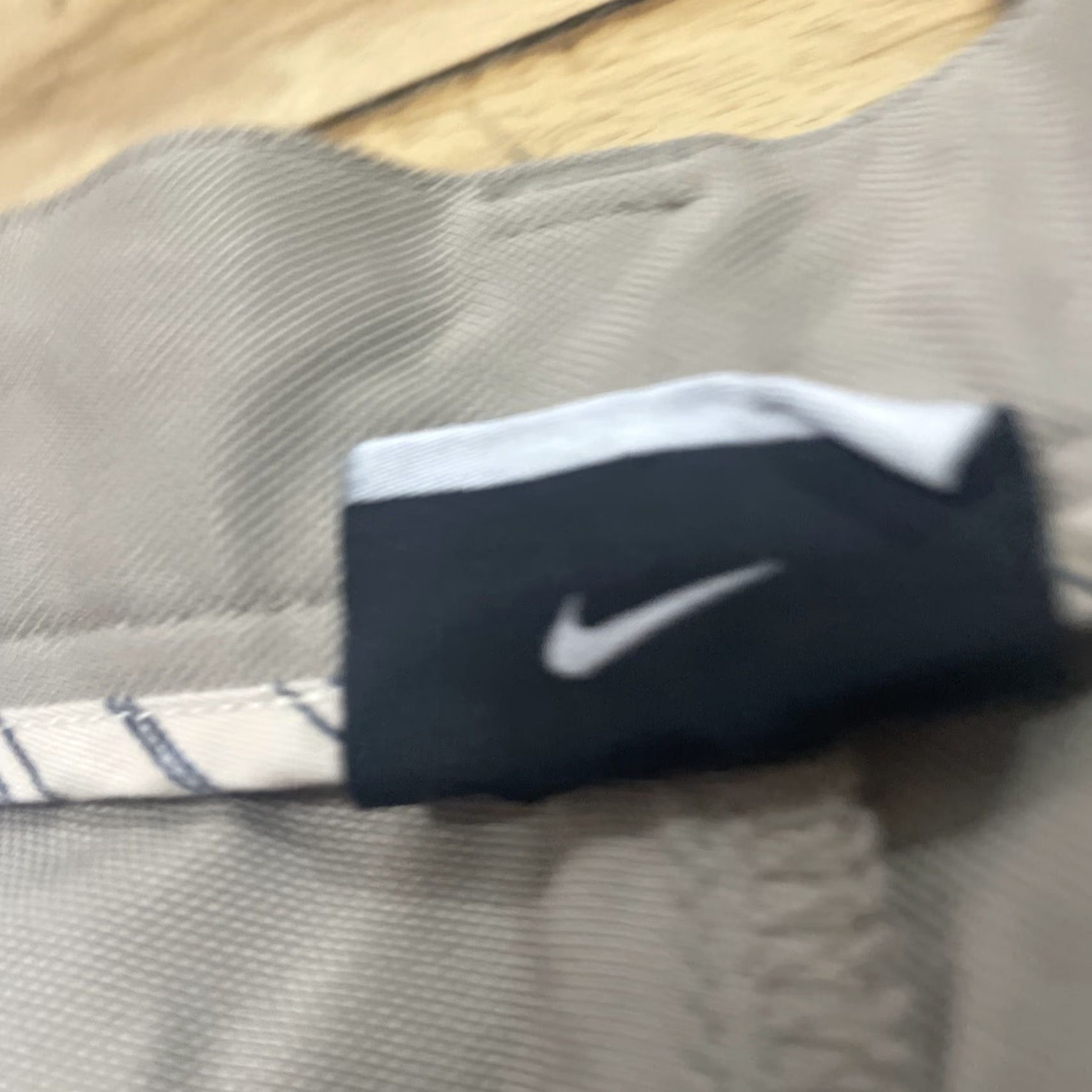 Nike VINTAGE Nike GOLF Pleated Shorts Men 36 Beige 90s Chino FitDry Active Moisture Wicking Casual Short Nike logo 36x9 Mens Size US 36 / EU 52 - 6 Thumbnail