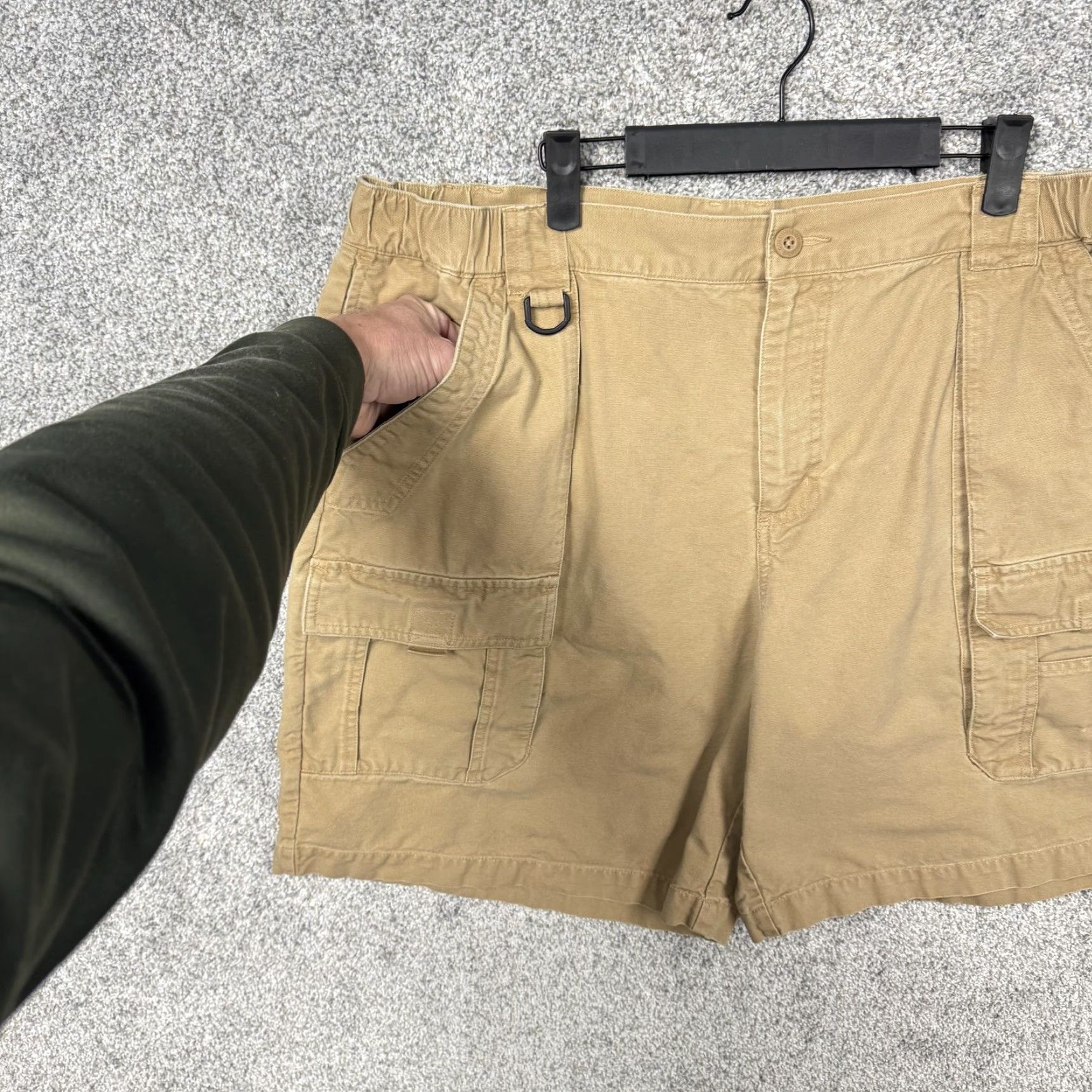 Vintage Columbia Cargo Shorts Mens XL 38 Khaki Beige Cotton Twill Relaxed Fit Pockets Outdoor Casual Size US 36 / EU 52 - 6 Thumbnail