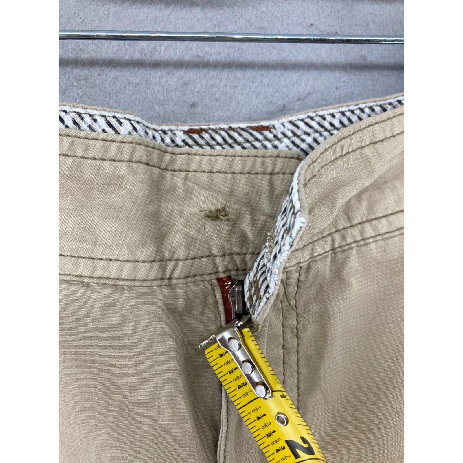 Royal Robbins Royal Robbins Mens Shorts 40 Khaki Outdoor Hiking Short Regular 40 Beige Polyester Blend Shirt? Size US 40 / EU 56 - 6 Thumbnail