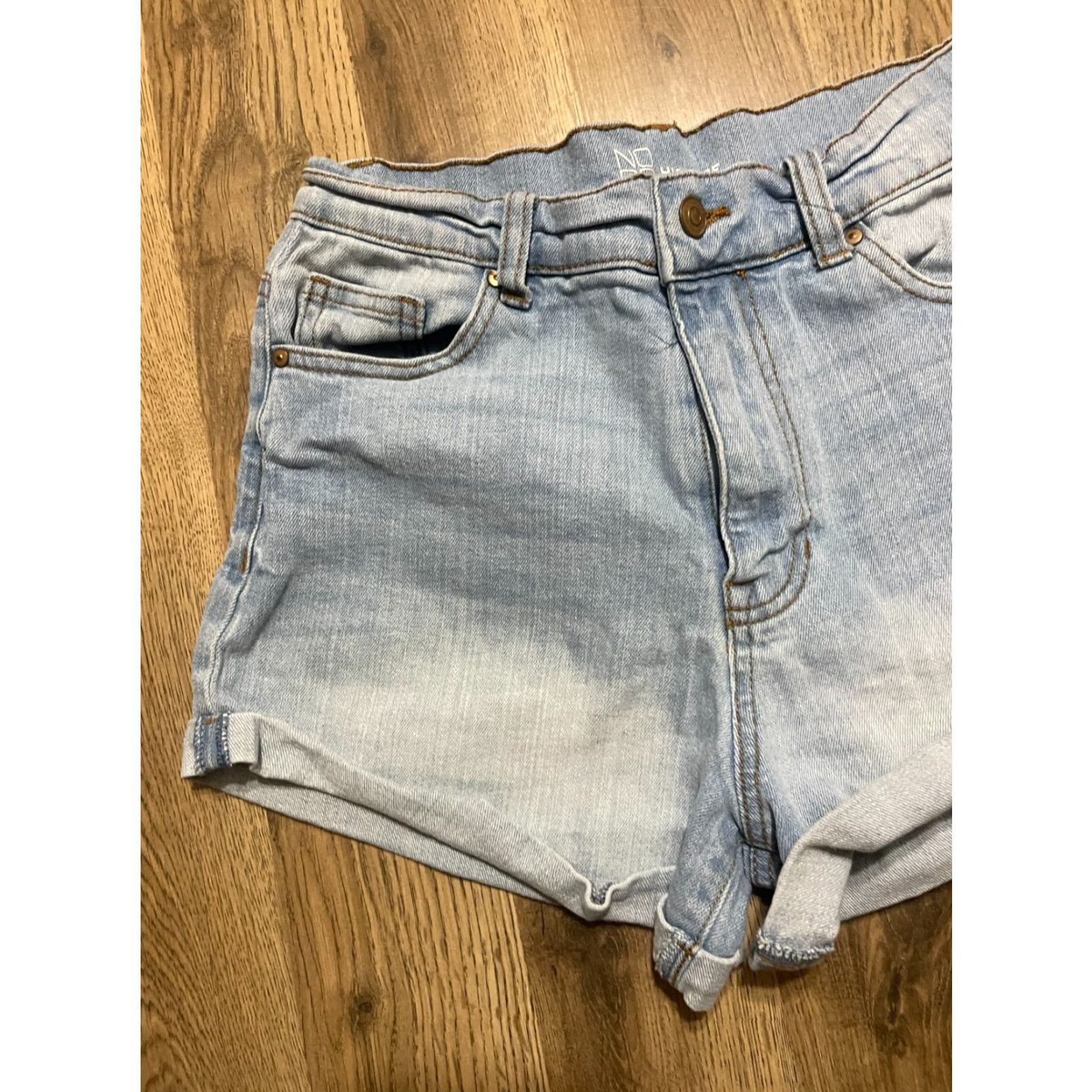 Vintage VINTAGE No Boundaries Shorts Woman's Size 7 Blue Denim High Rise Cut Off Size 28" / US 6 / IT 42 - 3 Thumbnail