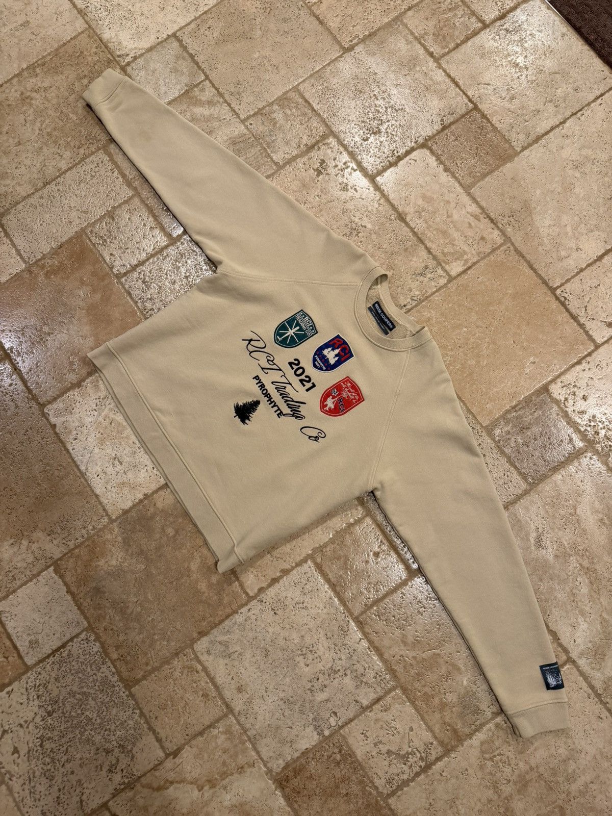 Reese Cooper Reese Cooper AW21 Biege Inc Forest Patch Crewneck Swearshirt Size US XL / EU 56 / 4 - 3 Thumbnail