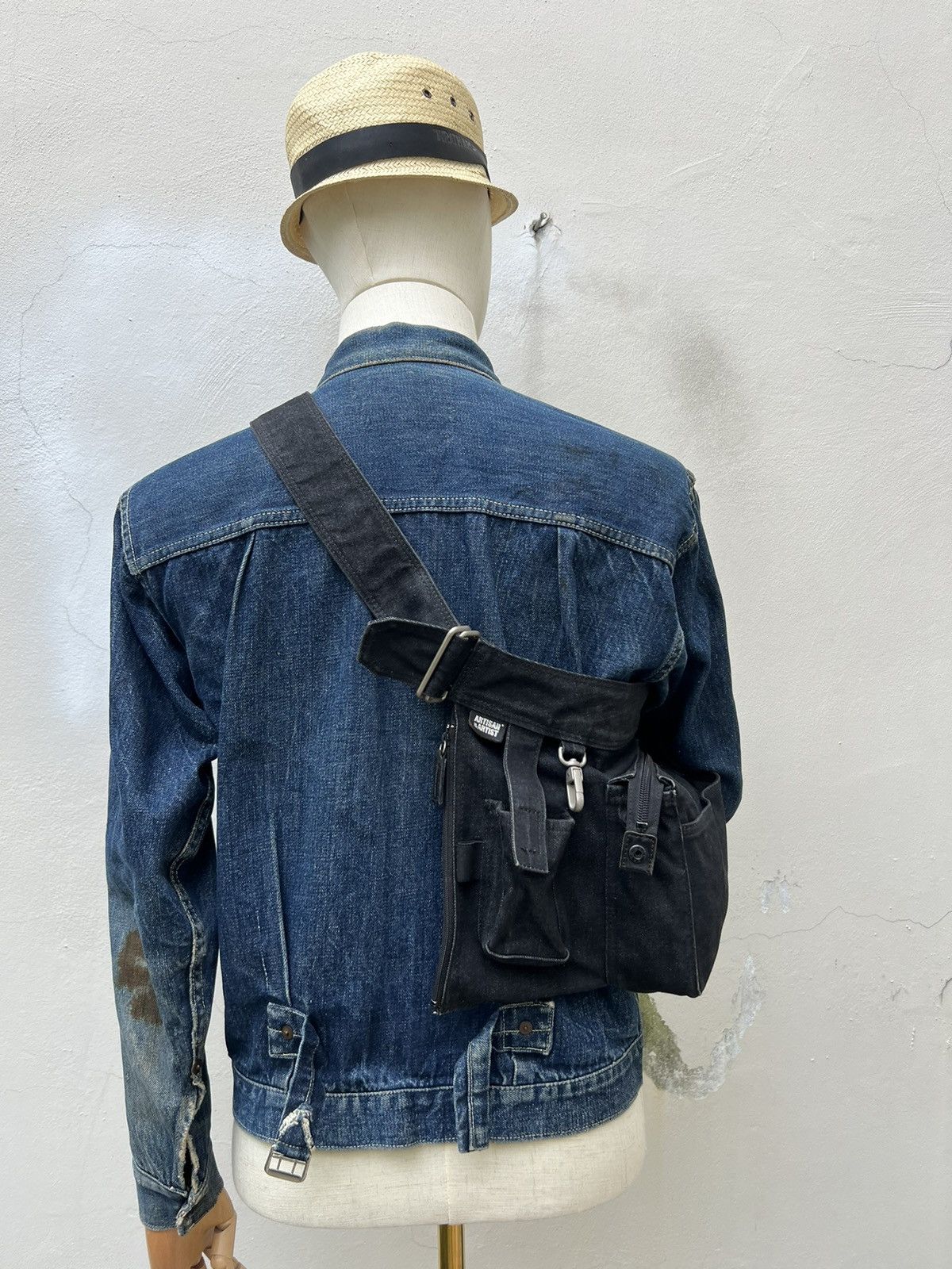 Designer Artisan & Artist Japan Denim Chest bag Size ONE SIZE - 3 Thumbnail
