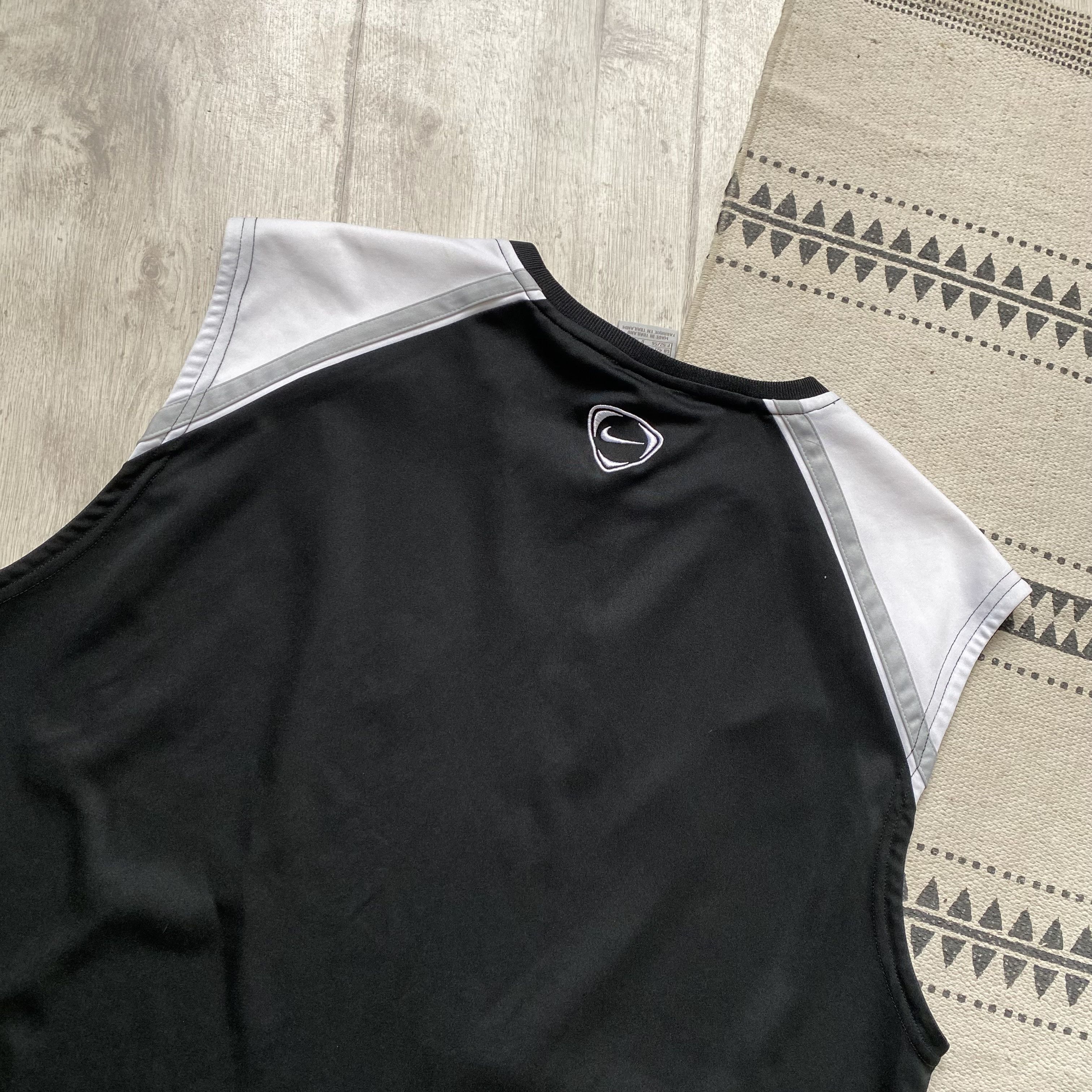 Nike Vintage Nike Center logo tee sleeveless Y2k Drill Size US L / EU 52-54 / 3 - 6 Thumbnail