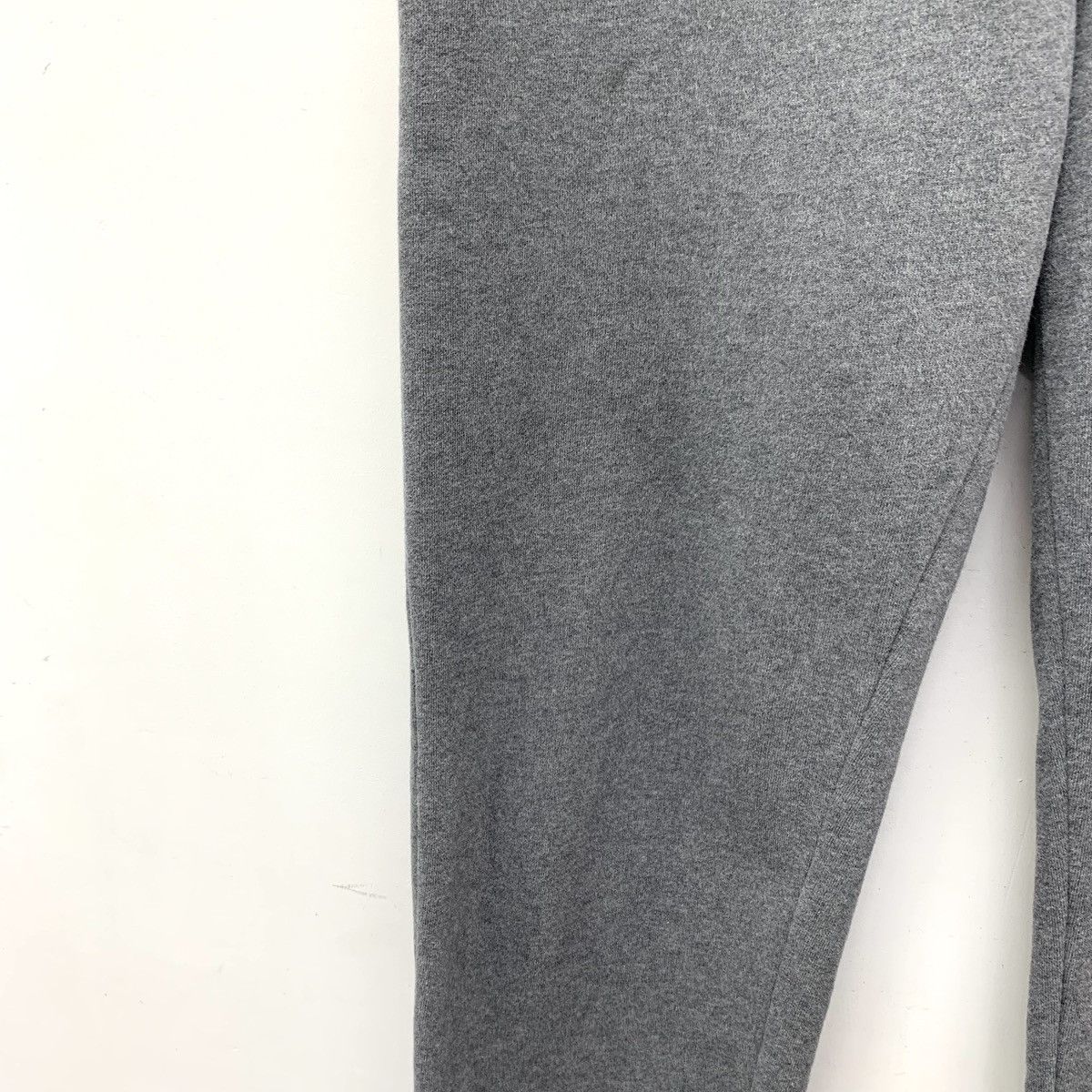 Moncler Moncler Pantalone Series Grey Logo Cotton Casual Pants K26WX Size US 34 / EU 50 - 4 Thumbnail