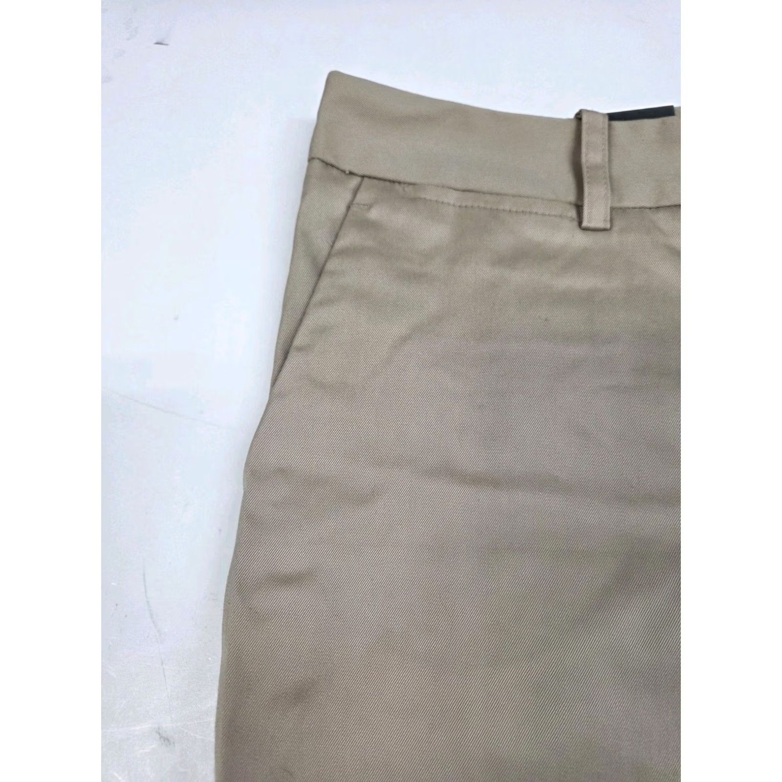 Vintage Massimo Womens Bermuda Shorts Beige Modern Fit Size 10 NWT Bermuda Flat Front Pocket Zipper Button Casual Summer Beach Walking Modern Rise Ultra Low Size 32" / US 10 / IT 46 - 7 Thumbnail