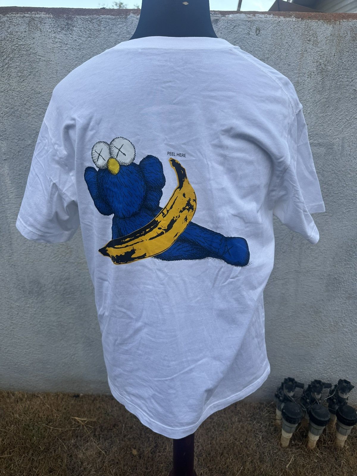 Andy Warhol × Kaws × Uniqlo Japan KAWS x Uniqlo UT Graphic T-shirt Men's XL Andy Warhol Size US XL / EU 56 / 4 - 2 Thumbnail