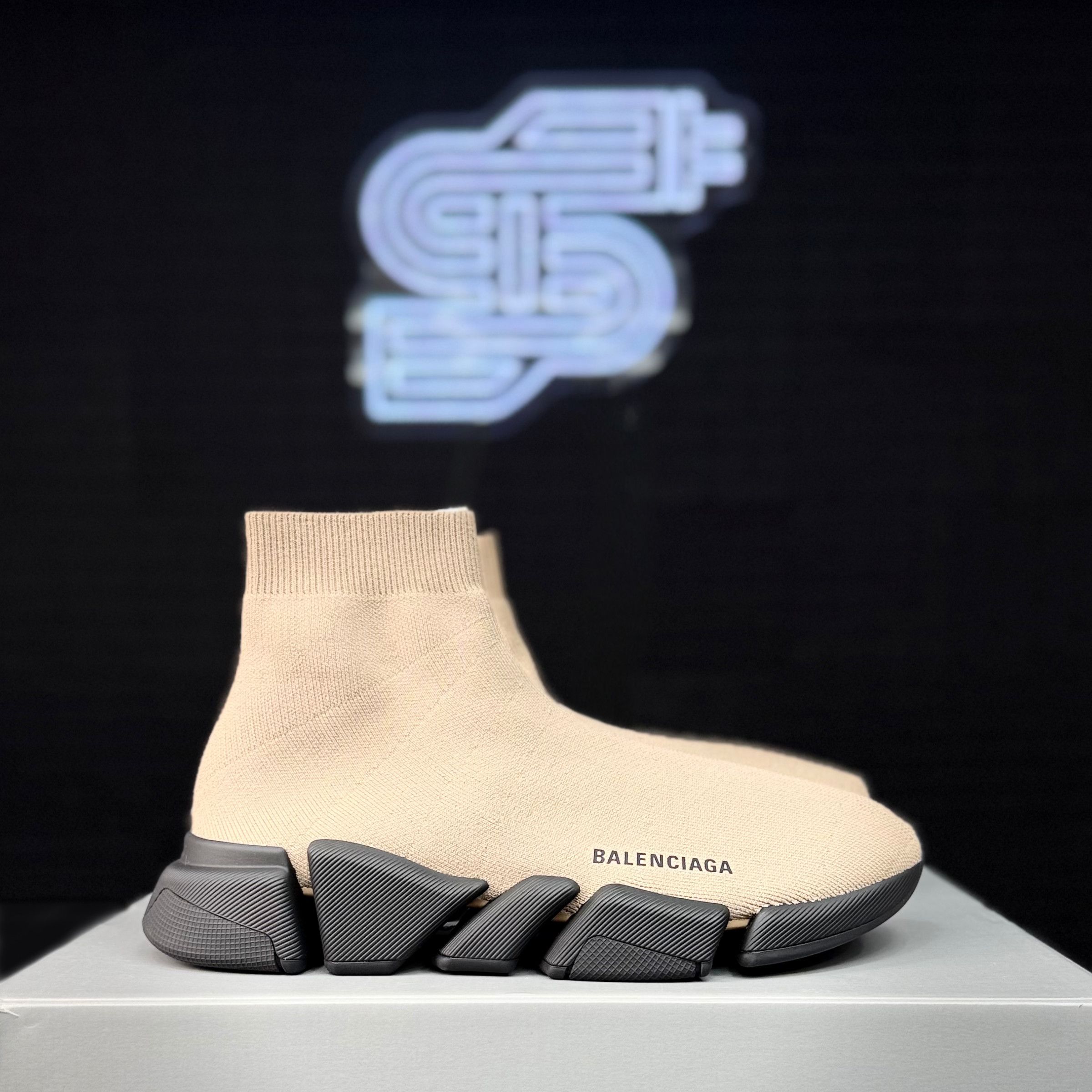 Balenciaga Balenciaga Speed 2.0 Beige/Black Size US 8.5 / EU 41-42 - 2 Thumbnail