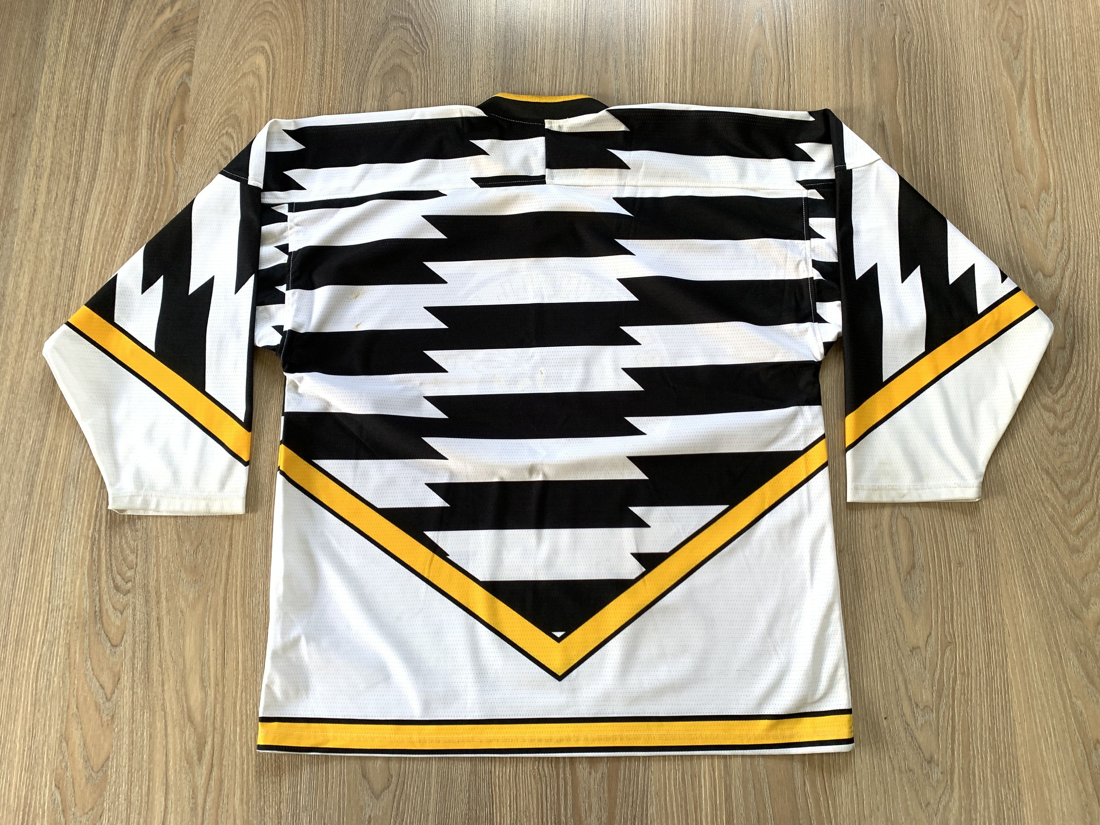 NHL × Vintage Vintage Bracknell Bees Hockey Jersey Size US L / EU 52-54 / 3 - 3 Thumbnail