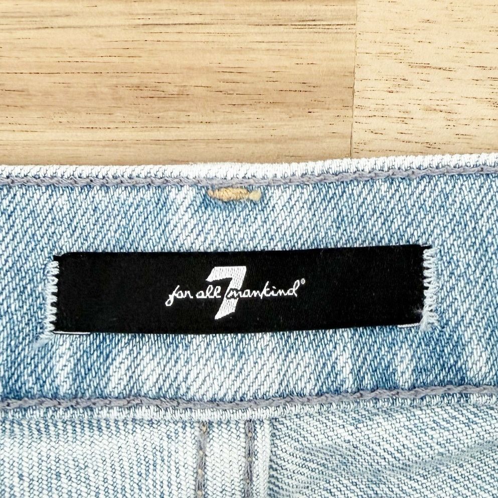 7 For All Mankind 7 For All Mankind Cargo Logan Jeans Airwave Sz 30 Size 30" / US 8 / IT 44 - 3 Thumbnail