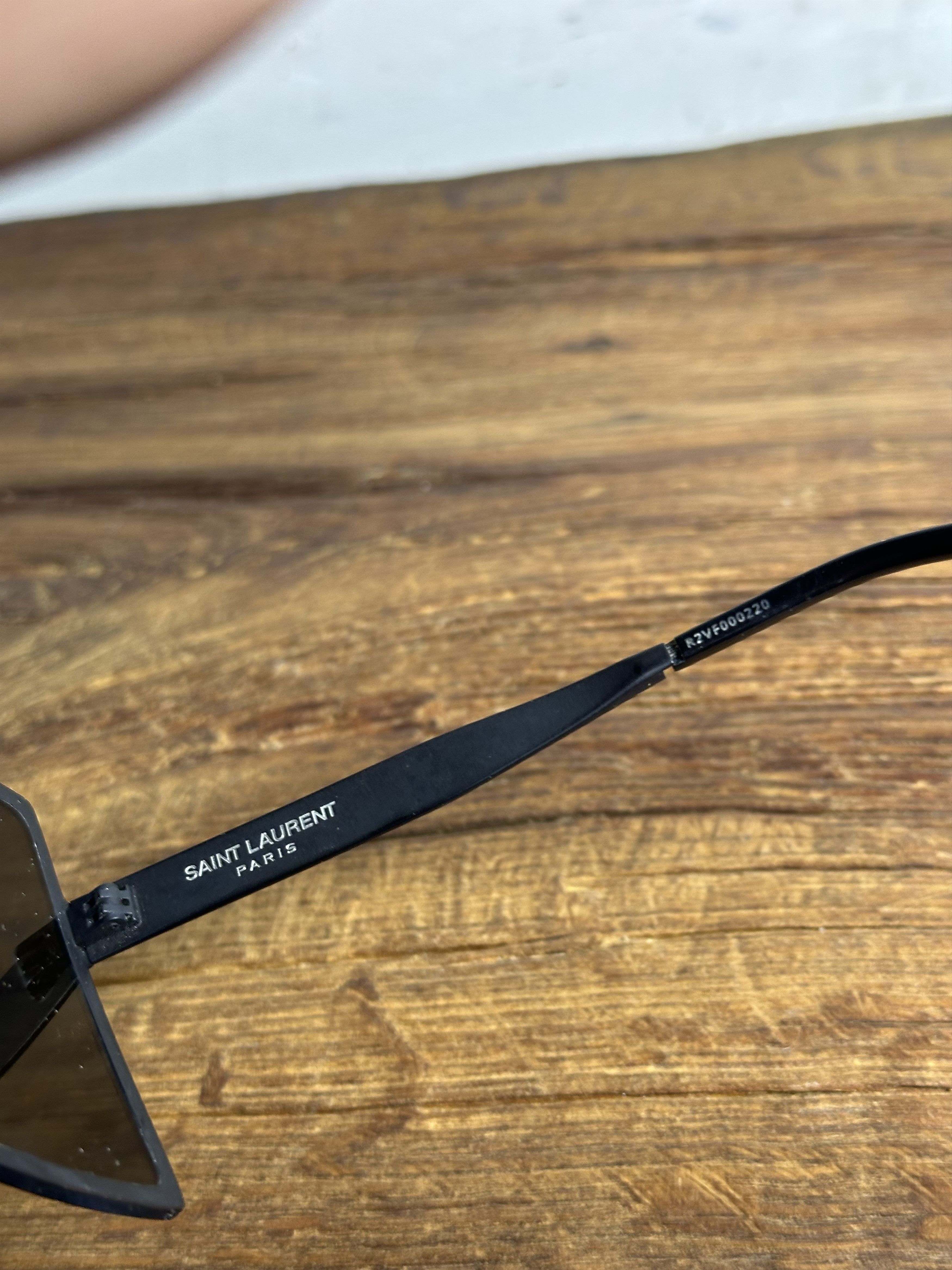 Saint Laurent Paris SAINT LAURENT BLACK SQUARE 'BETTY' SHIELD SUNGLASSES Size ONE SIZE - 10 Thumbnail