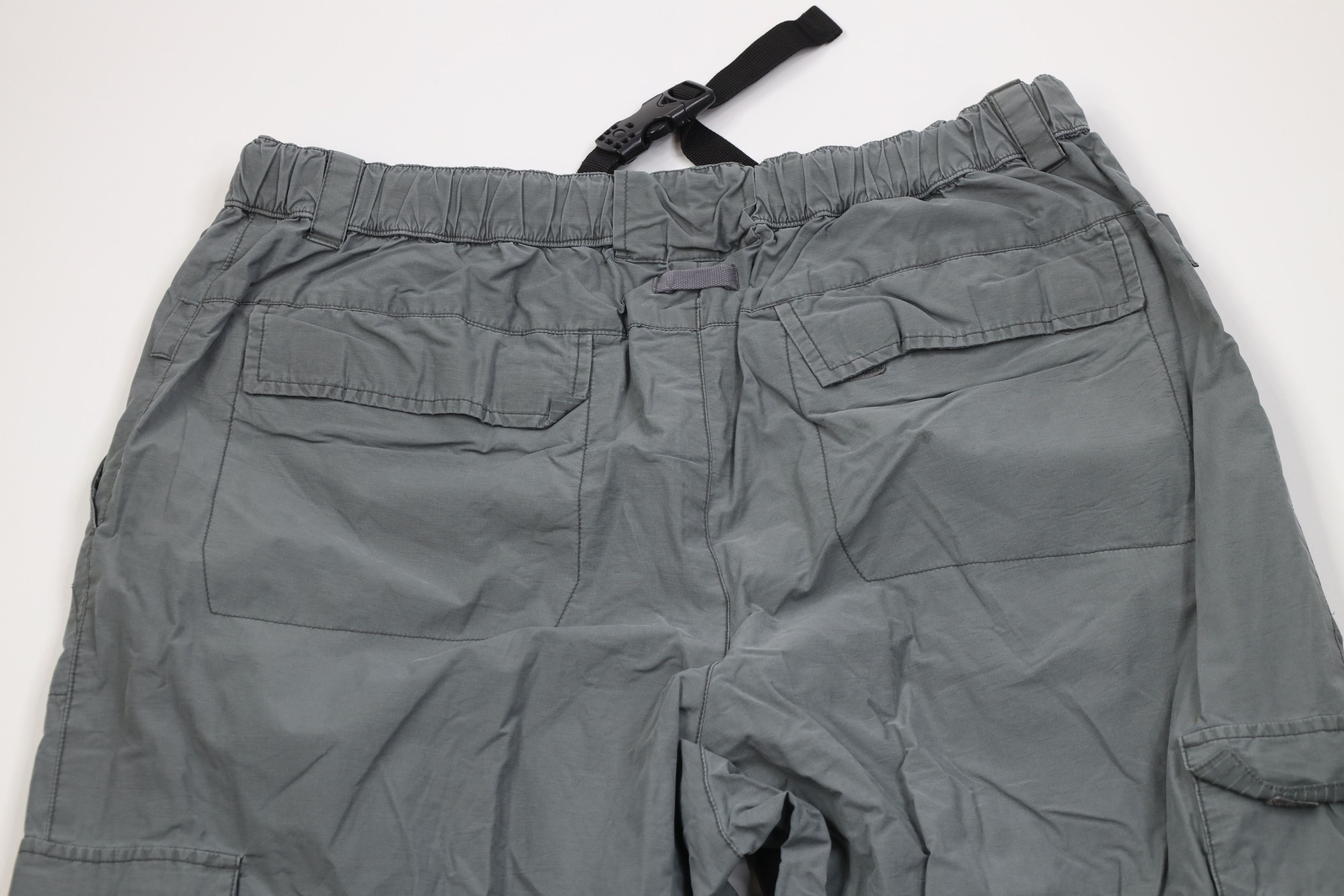 Vintage Vintage 90s Y2K Streetwear Belted Wide Leg Cargo Pants Gray Size US 38 / EU 54 - 9 Thumbnail