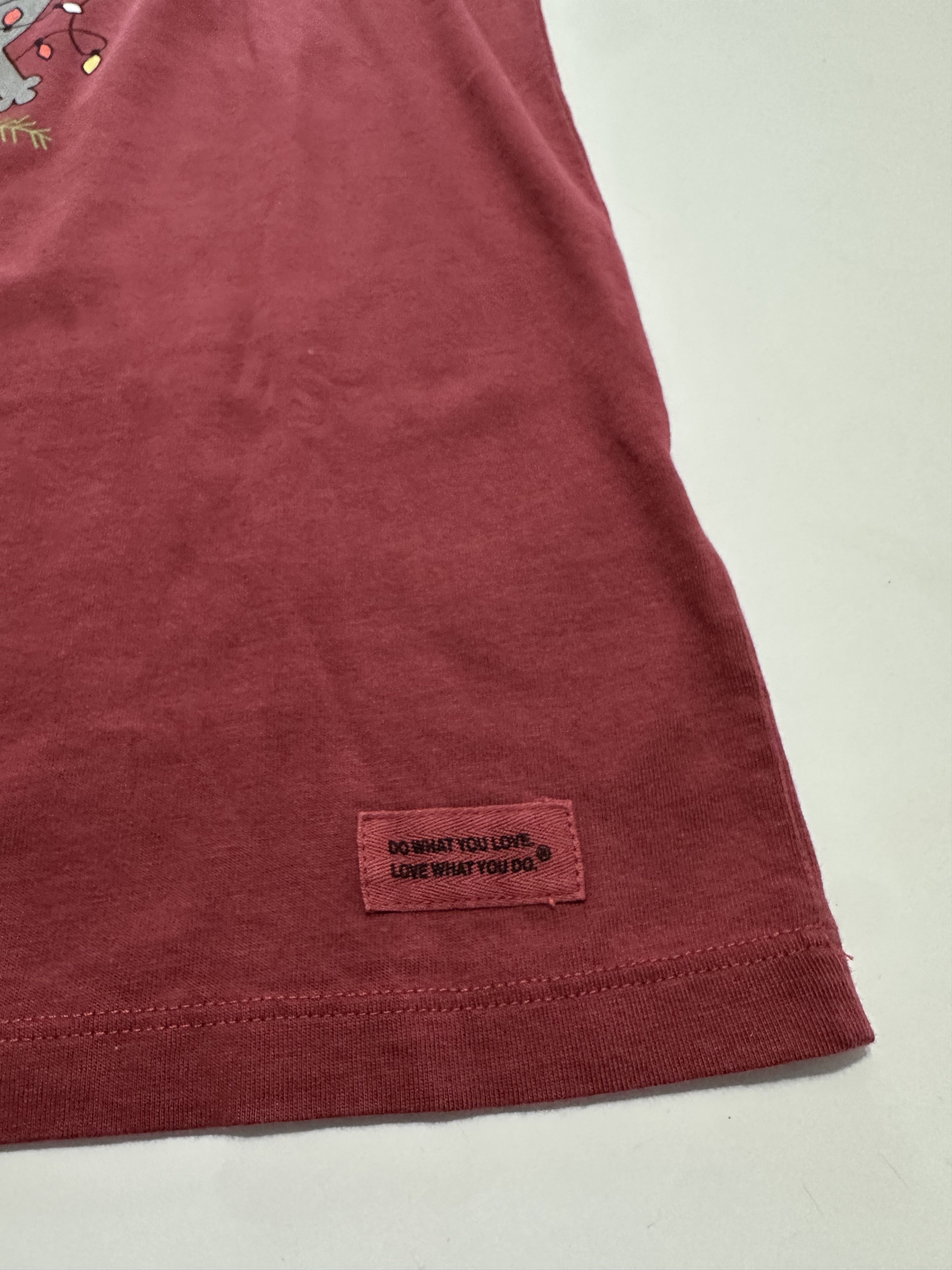 Life is Good Life is Good Men's Burgundy Red T-shirt Cat Christmas Small Size US S / EU 44-46 / 1 - 6 Thumbnail