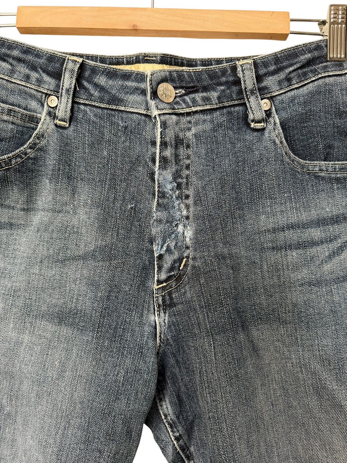 Levi's Vintage Levi’s Medium Wash Denim Jeans Size US 34 / EU 50 - 4 Thumbnail
