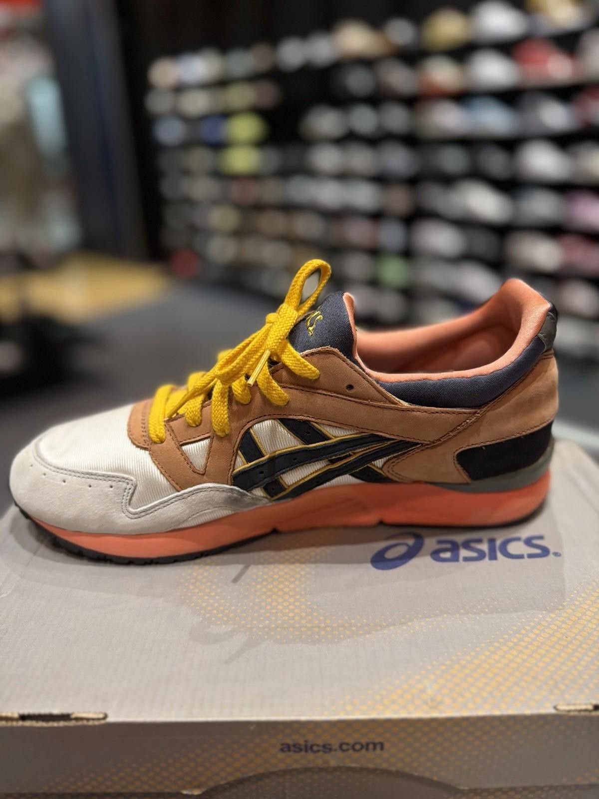 Asics ASICS GEL-Lyte V x Ubiq Midnight Bloom 2014 Size US Men’s 12 Size US 12 / EU 45 - 8 Thumbnail
