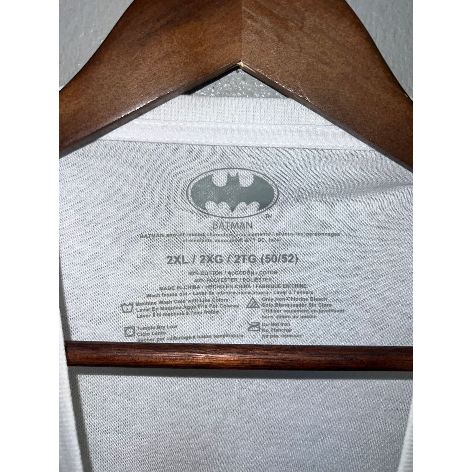 Vintage Batman The Joker Shirt White Graphic Tee Halloween NWT 2XL Size US XXL / EU 58 / 5 - 6 Thumbnail