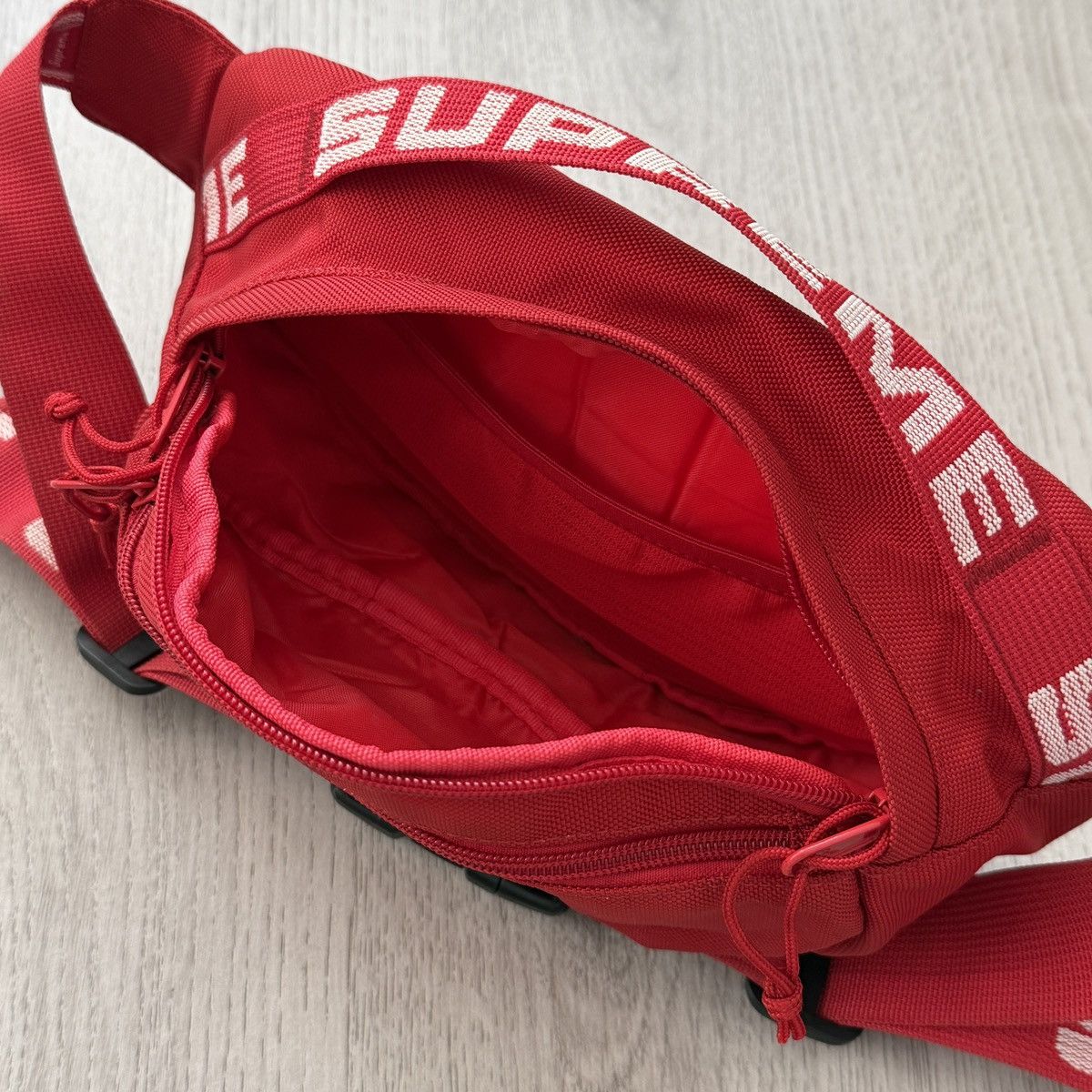 Supreme Supreme Waist Bag (SS18) Red Size ONE SIZE - 7 Thumbnail