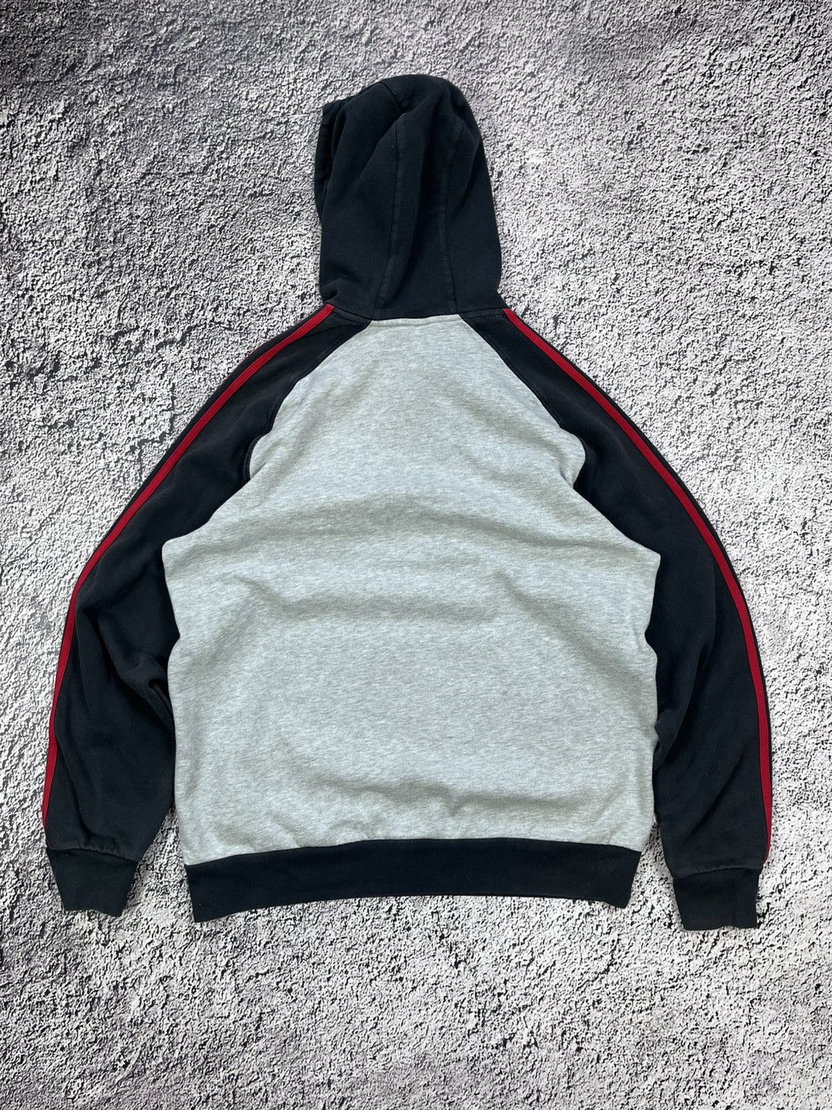 Adidas Vintage Y2K Adidas Liverpool hoodie streetwear size XL Size US XL / EU 56 / 4 - 5 Thumbnail