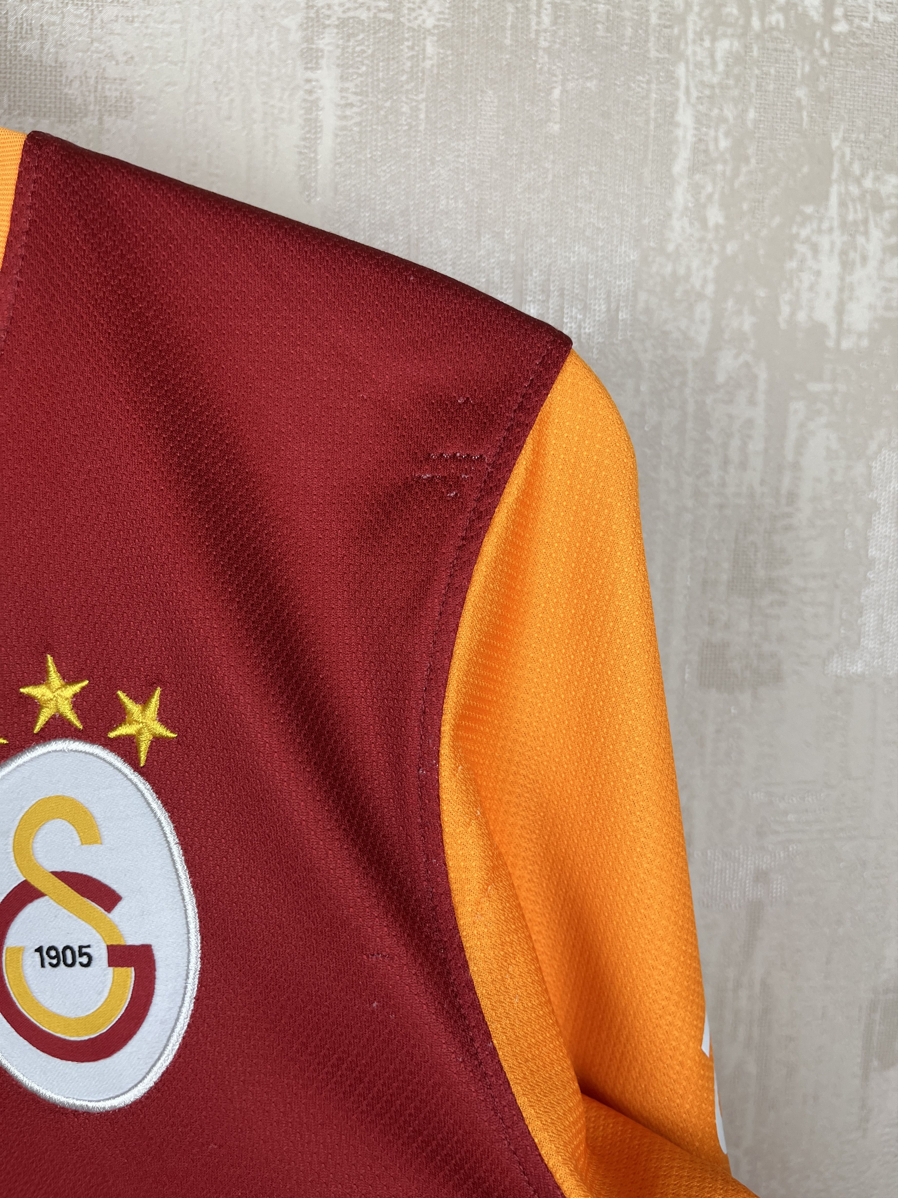 Nike Galatasaray Home Shirt 2013-2014 Soccer Football L/S Jersey Size US S / EU 44-46 / 1 - 12 Thumbnail