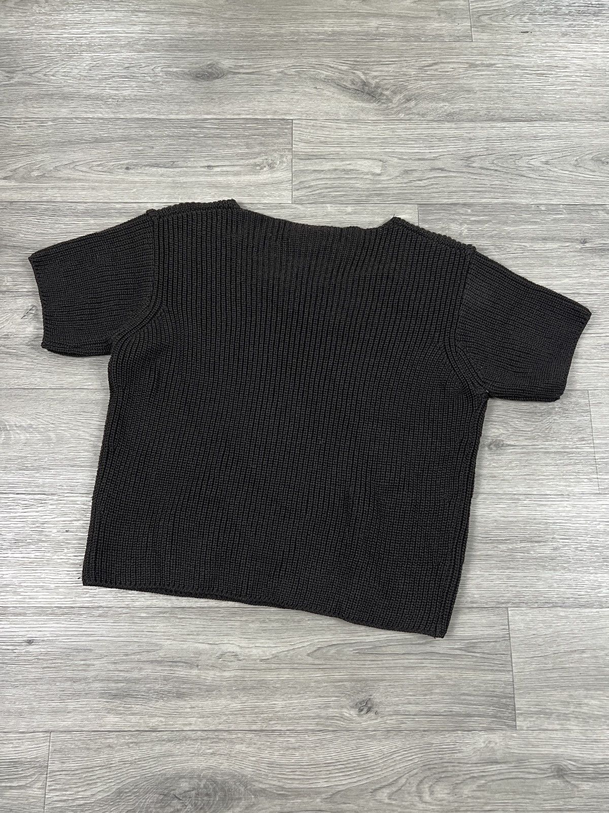 Max Mara Max Mara black wool knit top cropped sweater Italy size s Size S / US 4 / IT 40 - 5 Thumbnail
