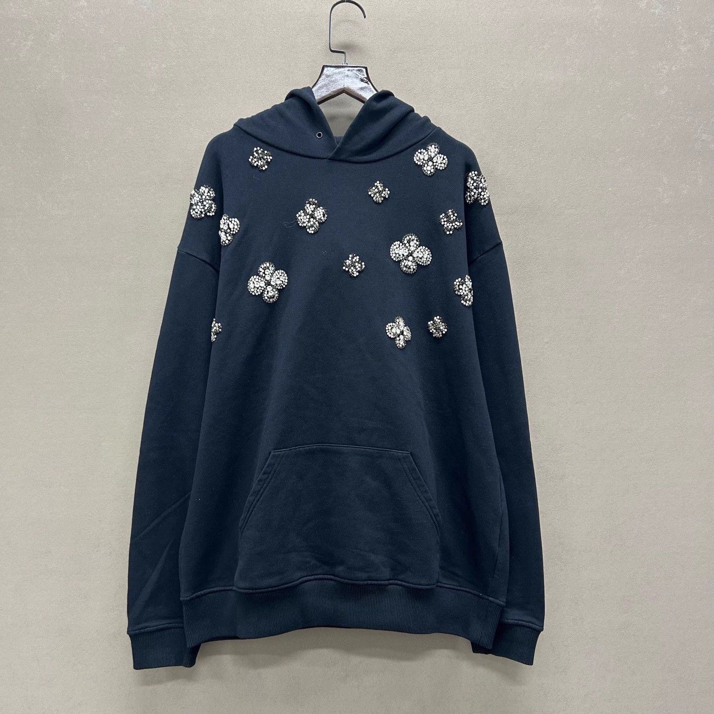 Givenchy GIVENCHY crystal clover sweatshirt 99 new XL Size XL / US 12-14 / IT 48-50 - 1 Thumbnail