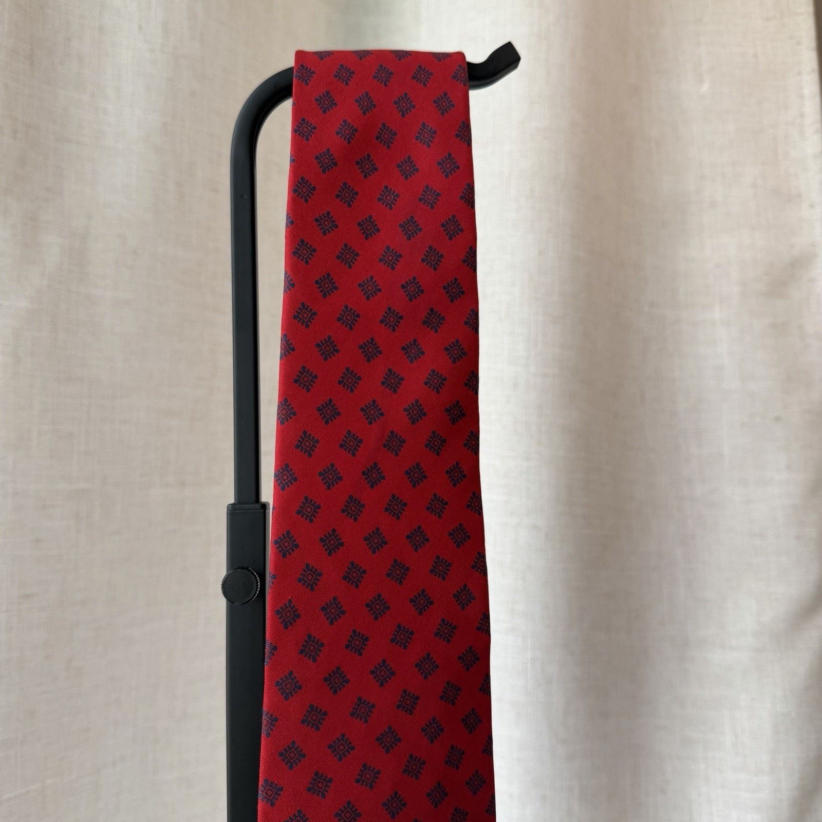 Tommy Hilfiger Tommy Hilfiger Vintage Red Silk Tie | Made in USA 1990s Size ONE SIZE - 12 Thumbnail